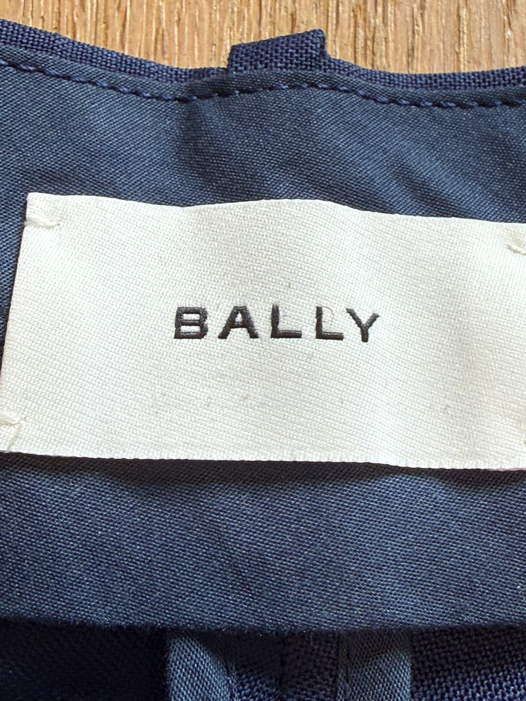 ✨ Neuf 804€ Bally Short en Mohair & Laine Marine — Taille 44 Homme / 42 Femme ✨