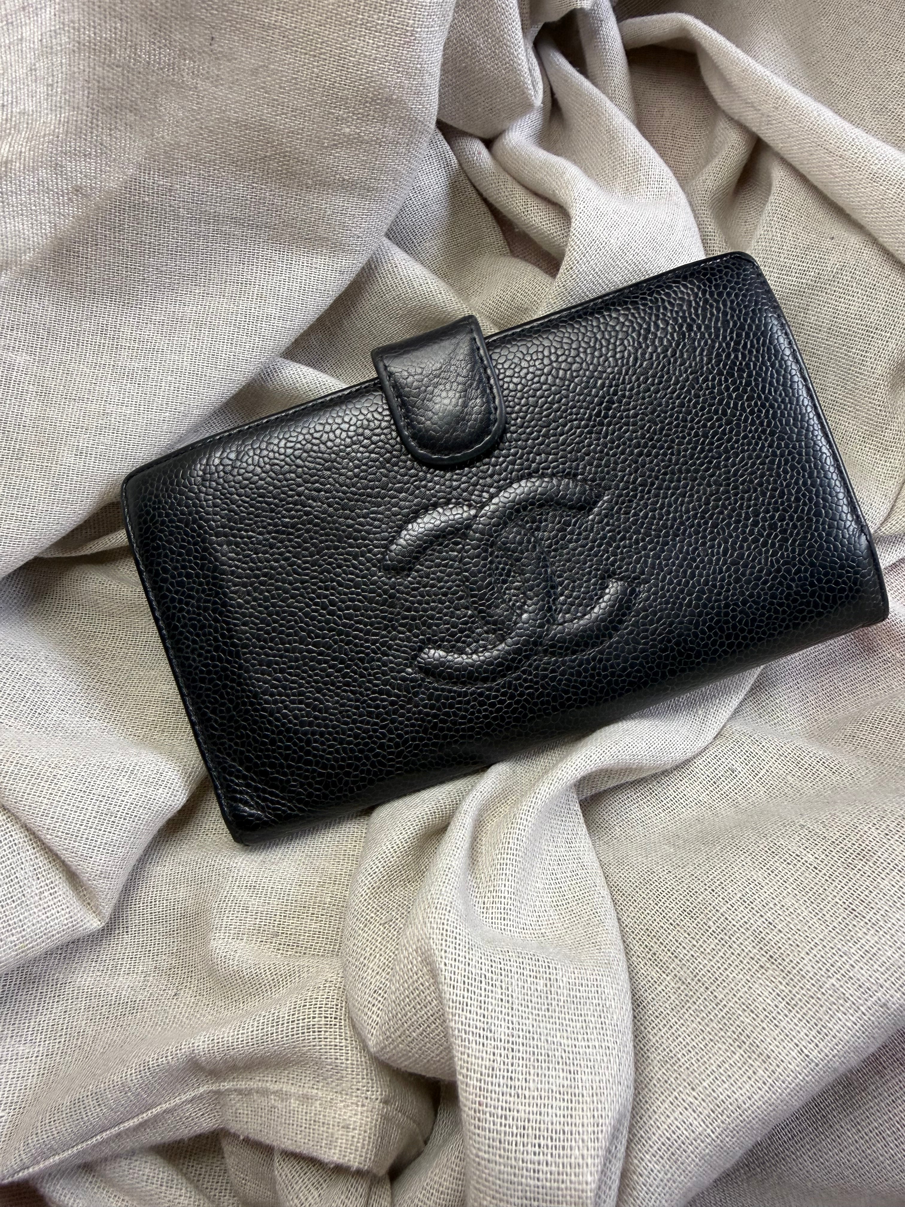 ✨ CHANEL – Grand Portefeuille CC Timeless en Cuir Caviar Noir ✨