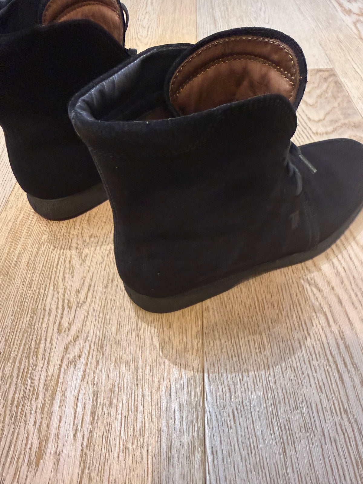 ✨ TOD’S - Bottines en daim - Très bon état - T35 ✨