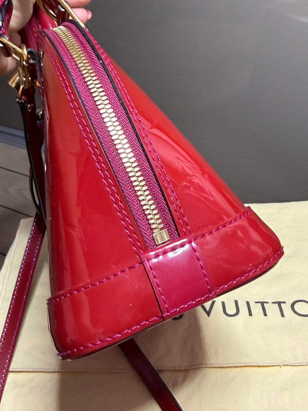 ✨ Sac Louis Vuitton Alma BB Monogram Vernis Rouge + Certificat ENTRUPY ✨
