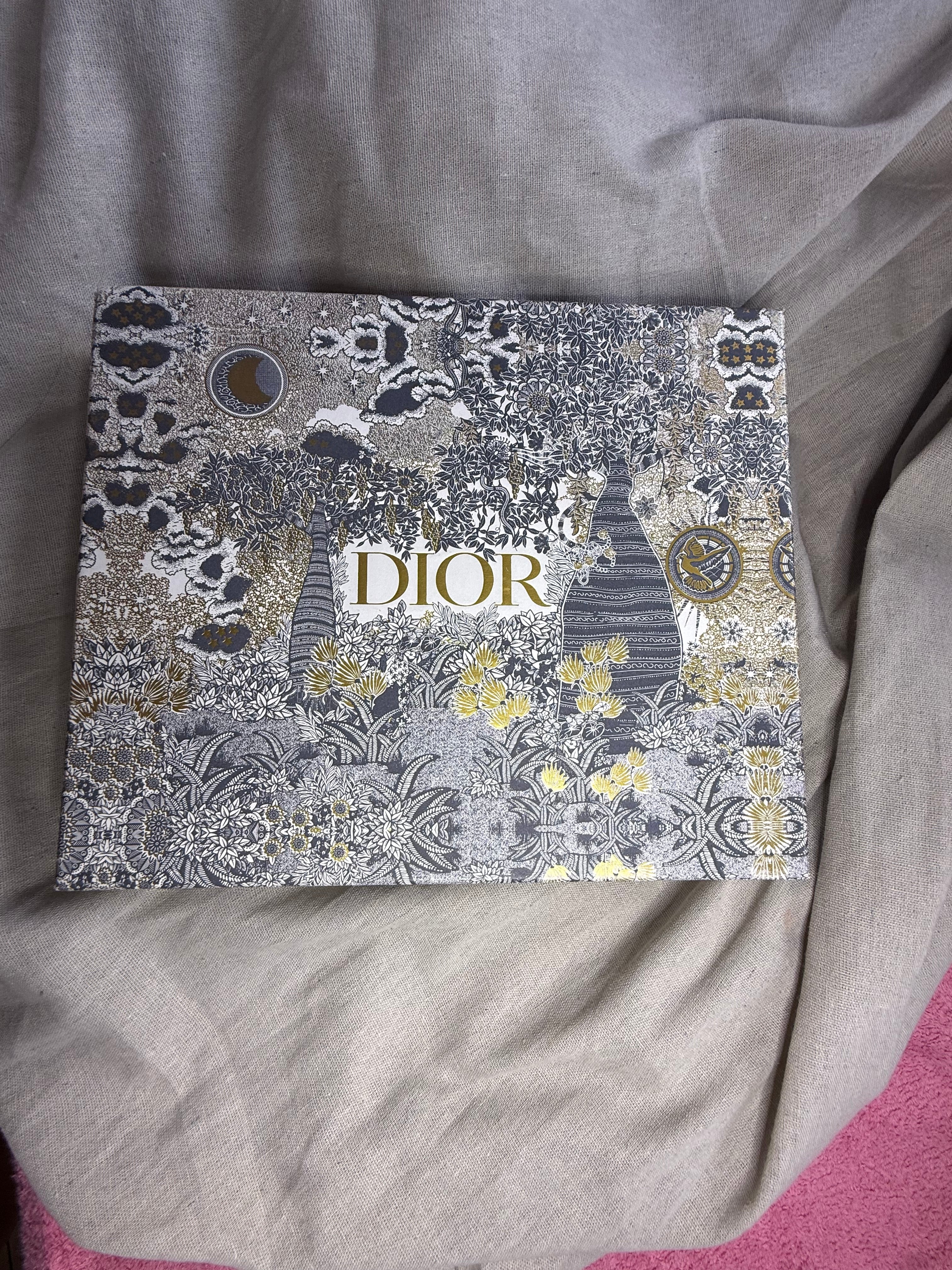 ✨Neuf 2400€ Christian Dior mini Tote édition Limitée full set ✨