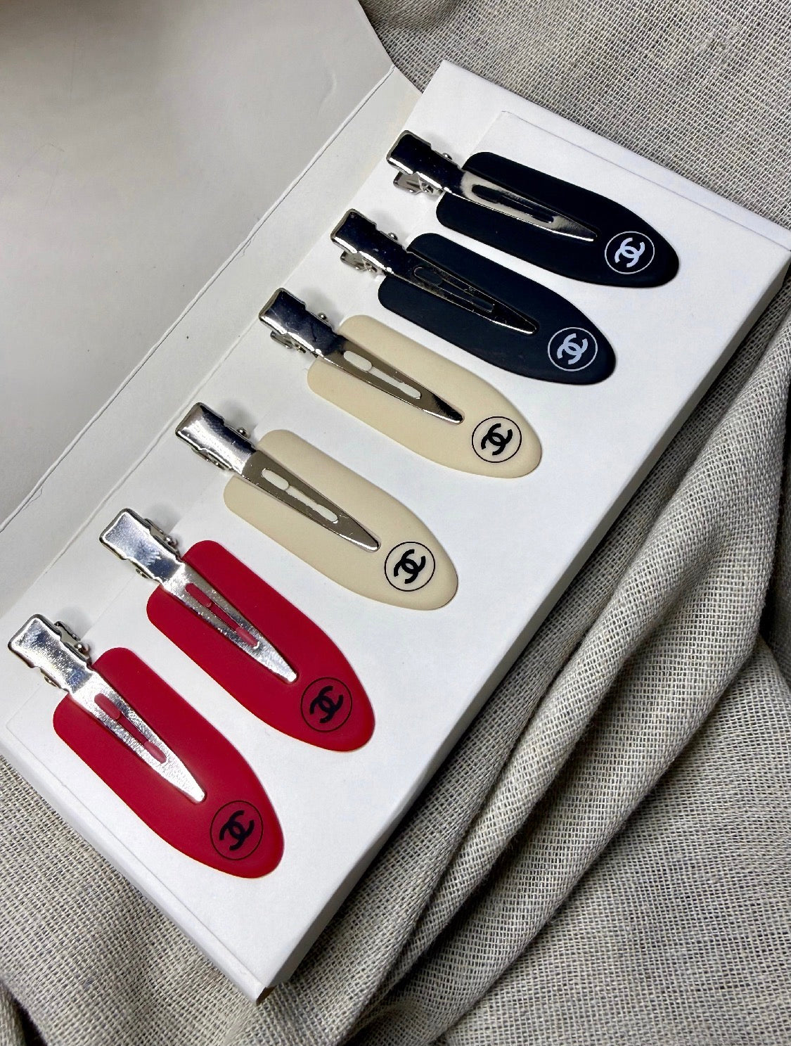 ✨ Coffret Collector 6 Pinces à Cheveux Sans Pli – Chanel Beauté ✨