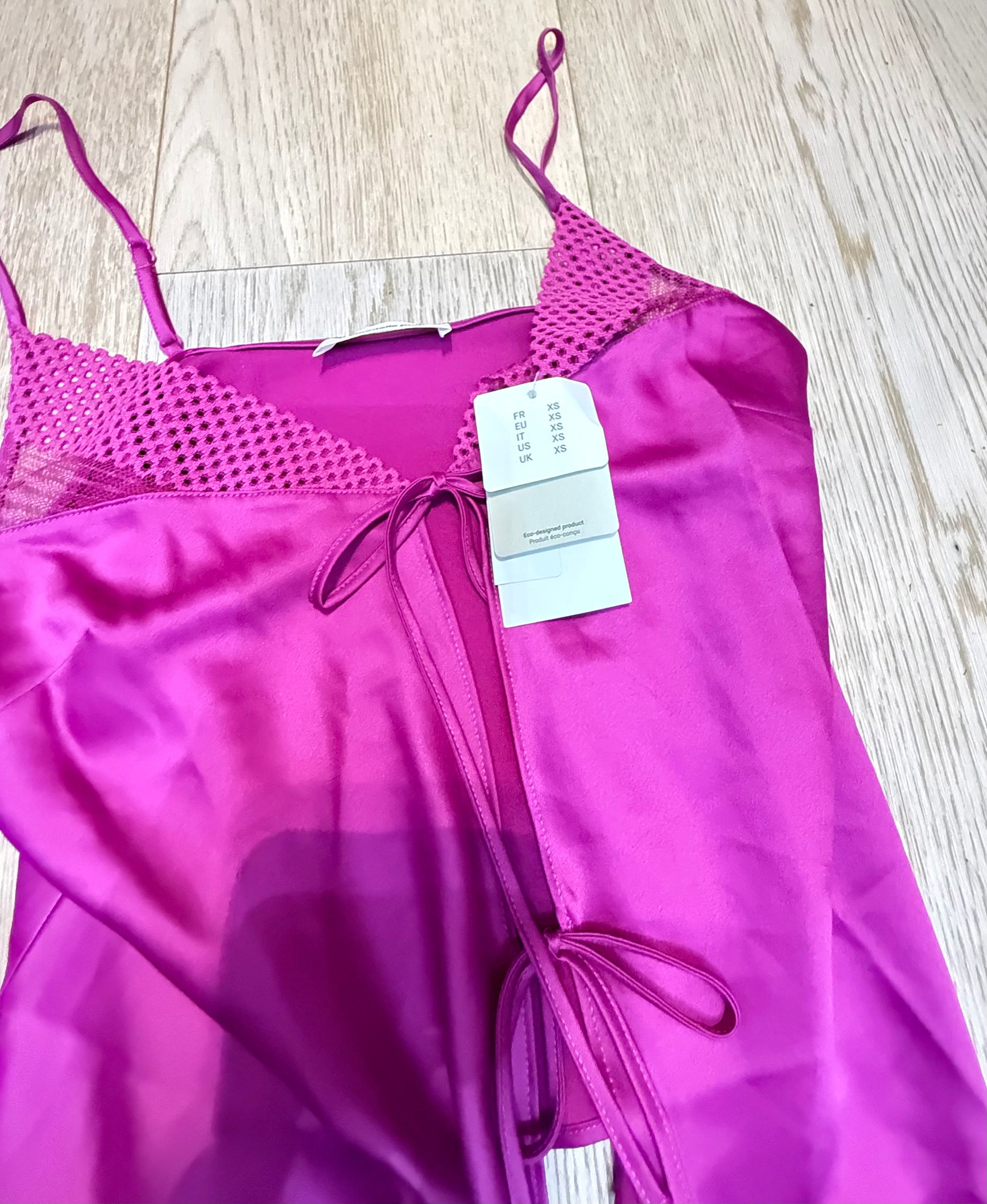✨ Neuf 85€ ensemble Chantelle satin fuschia ✨