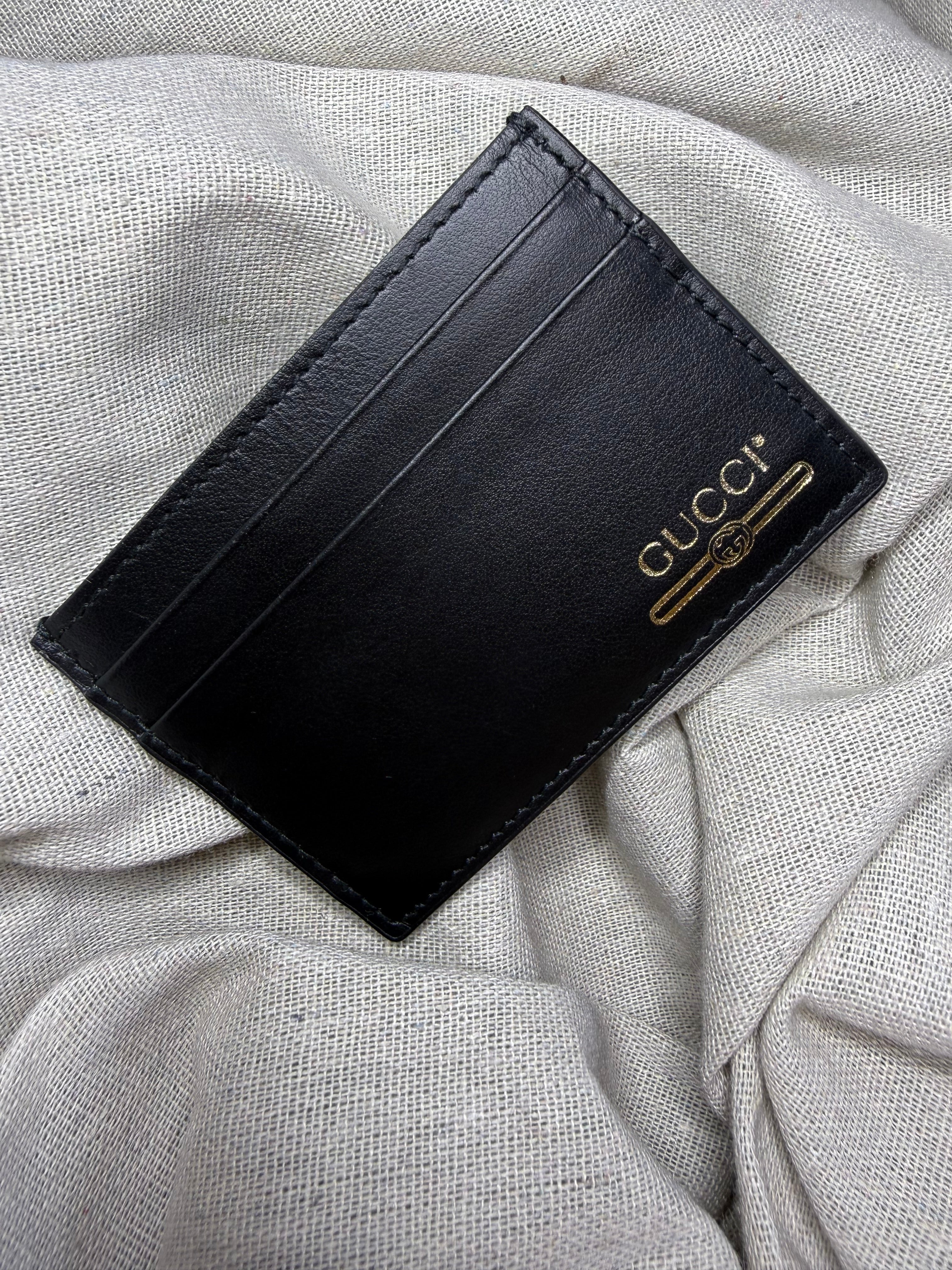 ✨ Neuf 270€ - Gucci — Porte-cartes en cuir noir ✨