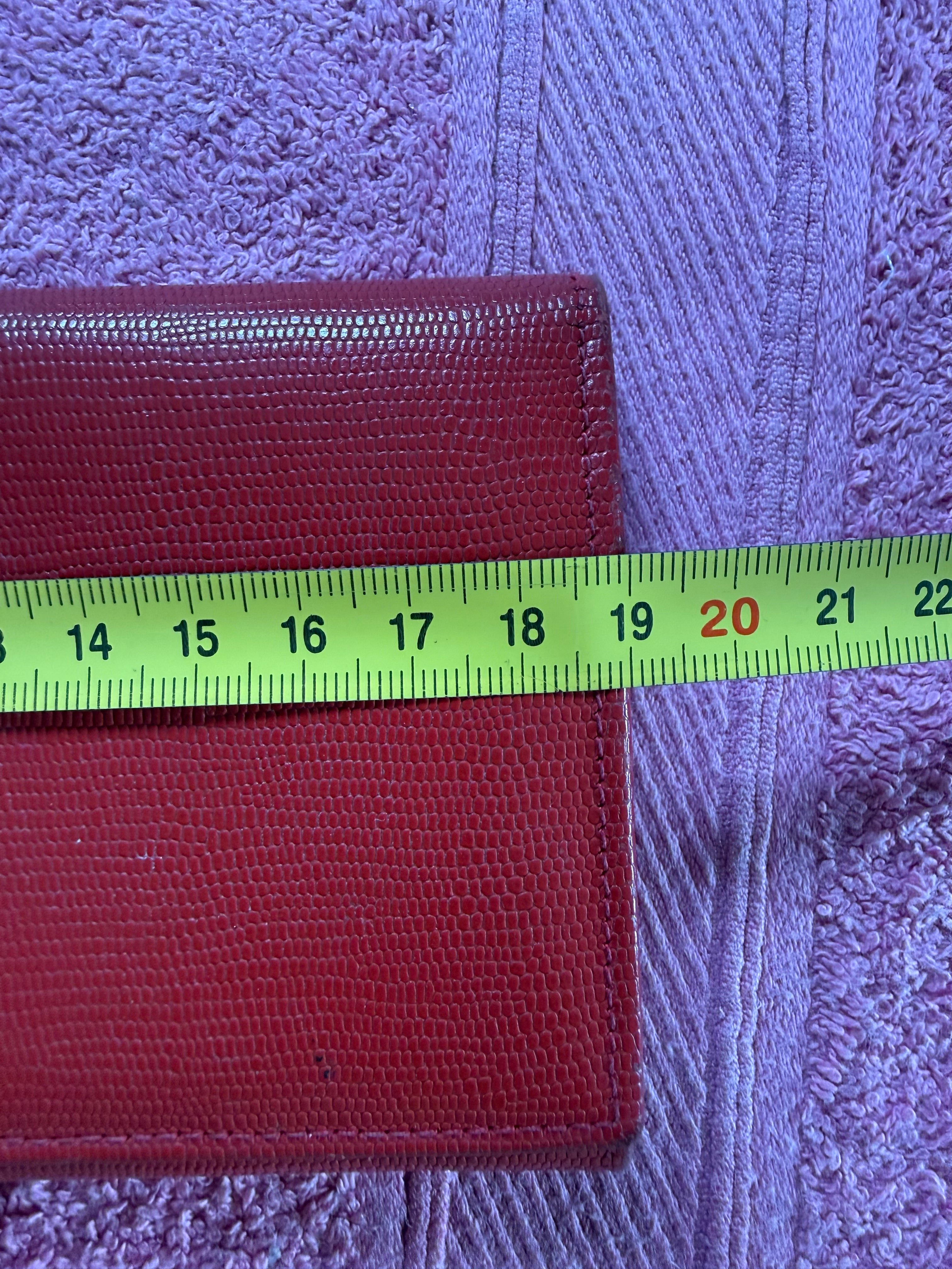✨ Portefeuille long Vintage Céline Paris – Cuir Rouge façon Lézard & Fermoir Cercle Doré ✨