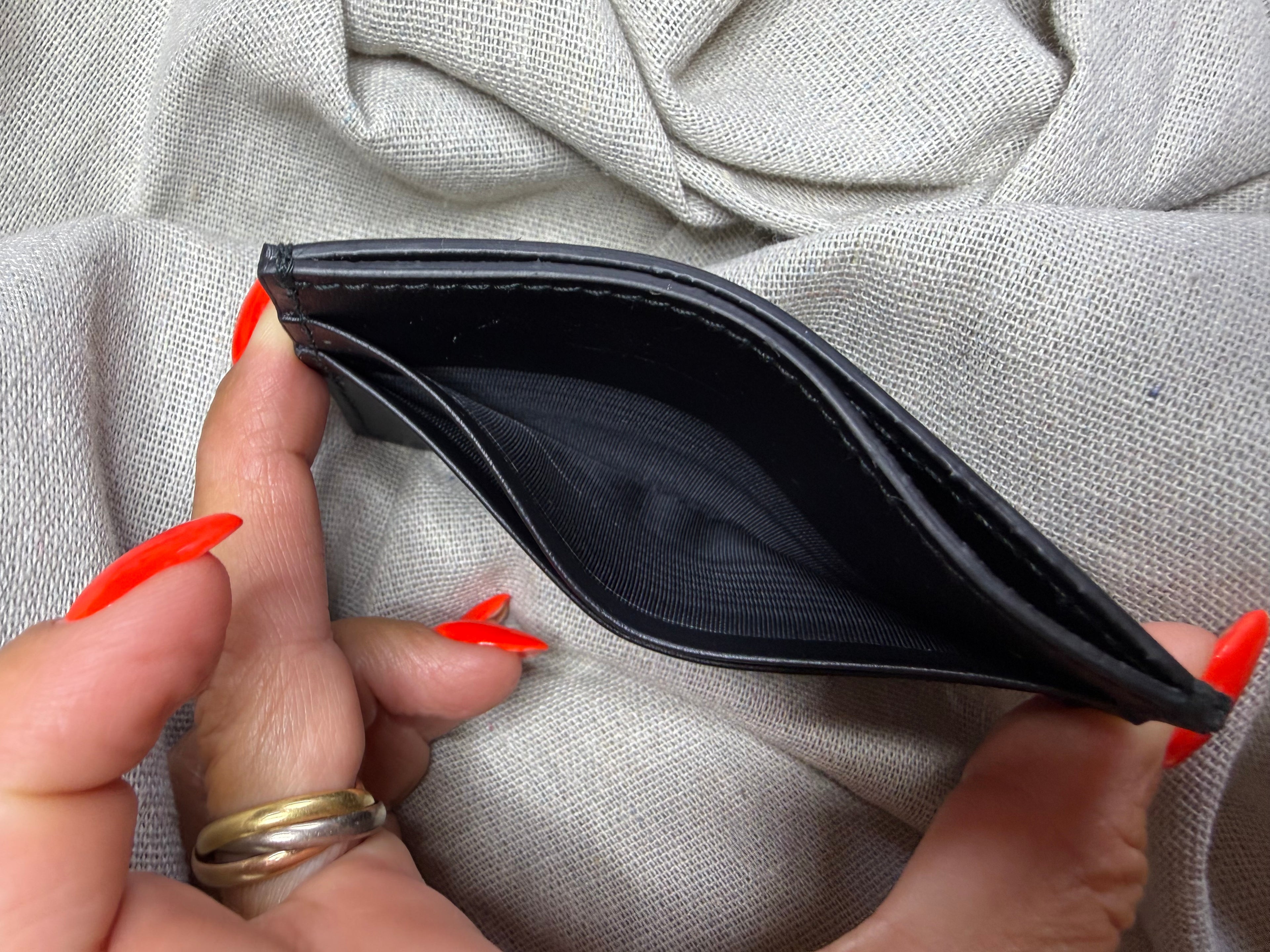 ✨ Neuf 270€ - Gucci — Porte-cartes en cuir noir ✨