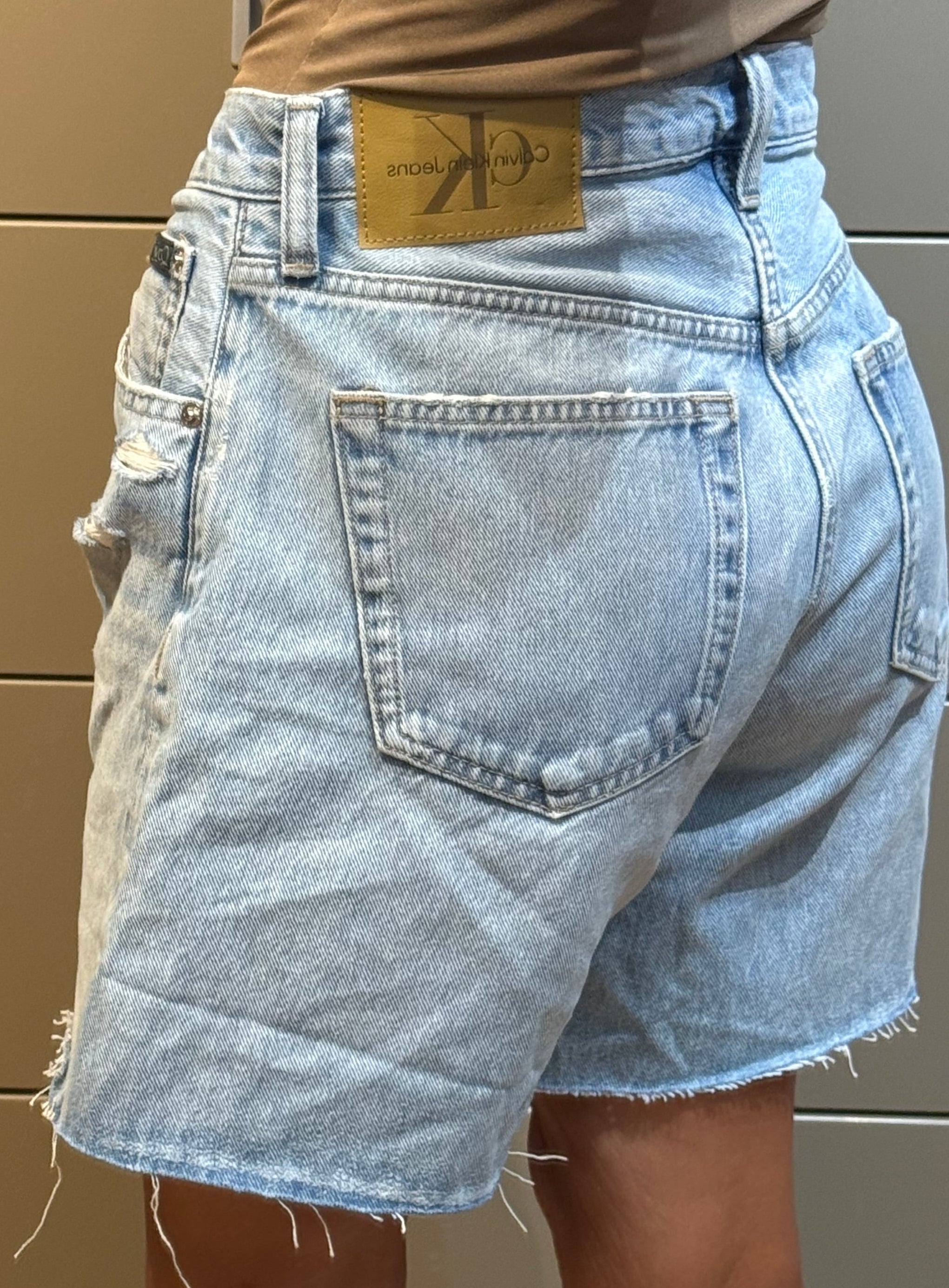 ✨ Neuf 90€ bermuda en jean Calvin Klein T38 ✨