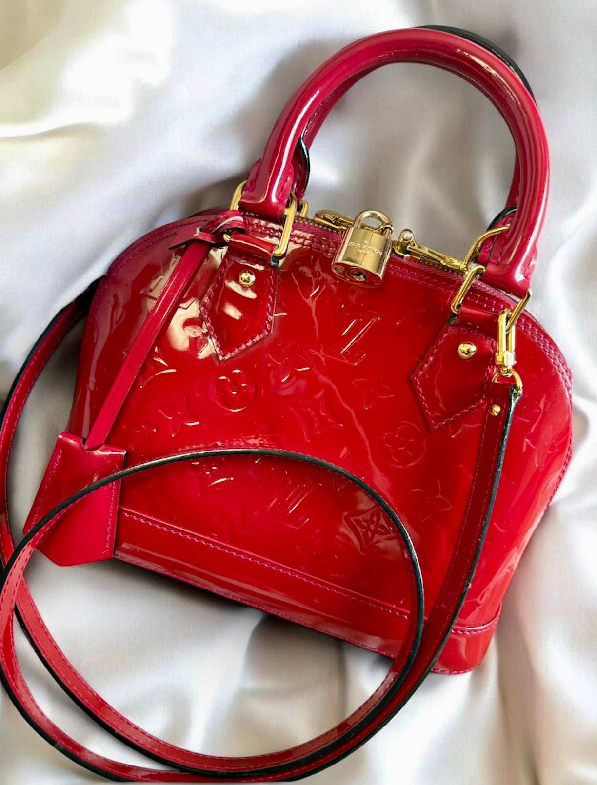 ✨ Sac Louis Vuitton Alma BB Monogram Vernis Rouge + Certificat ENTRUPY ✨
