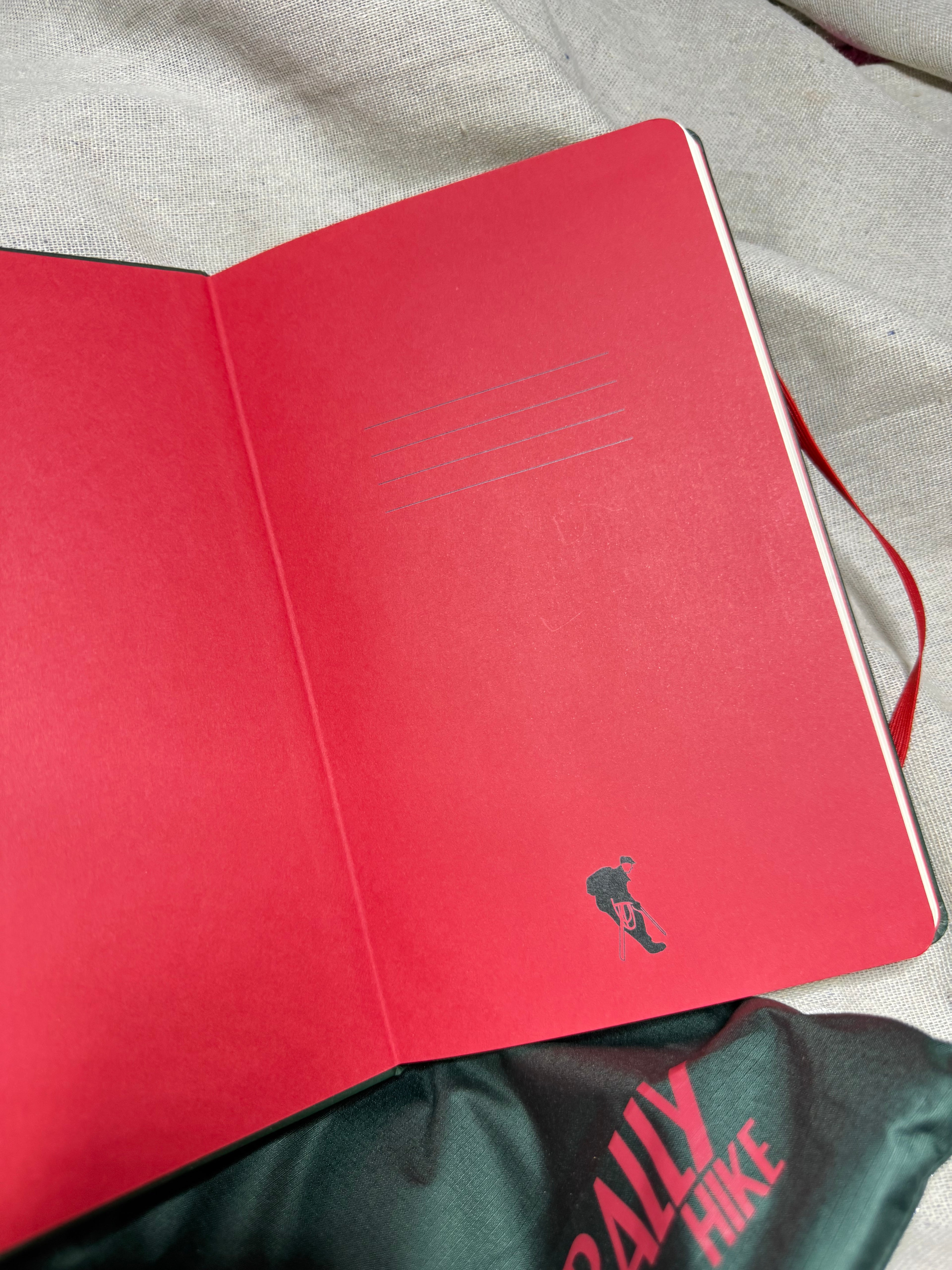 ✨ Neuf Notebook Bally avec housse ✨