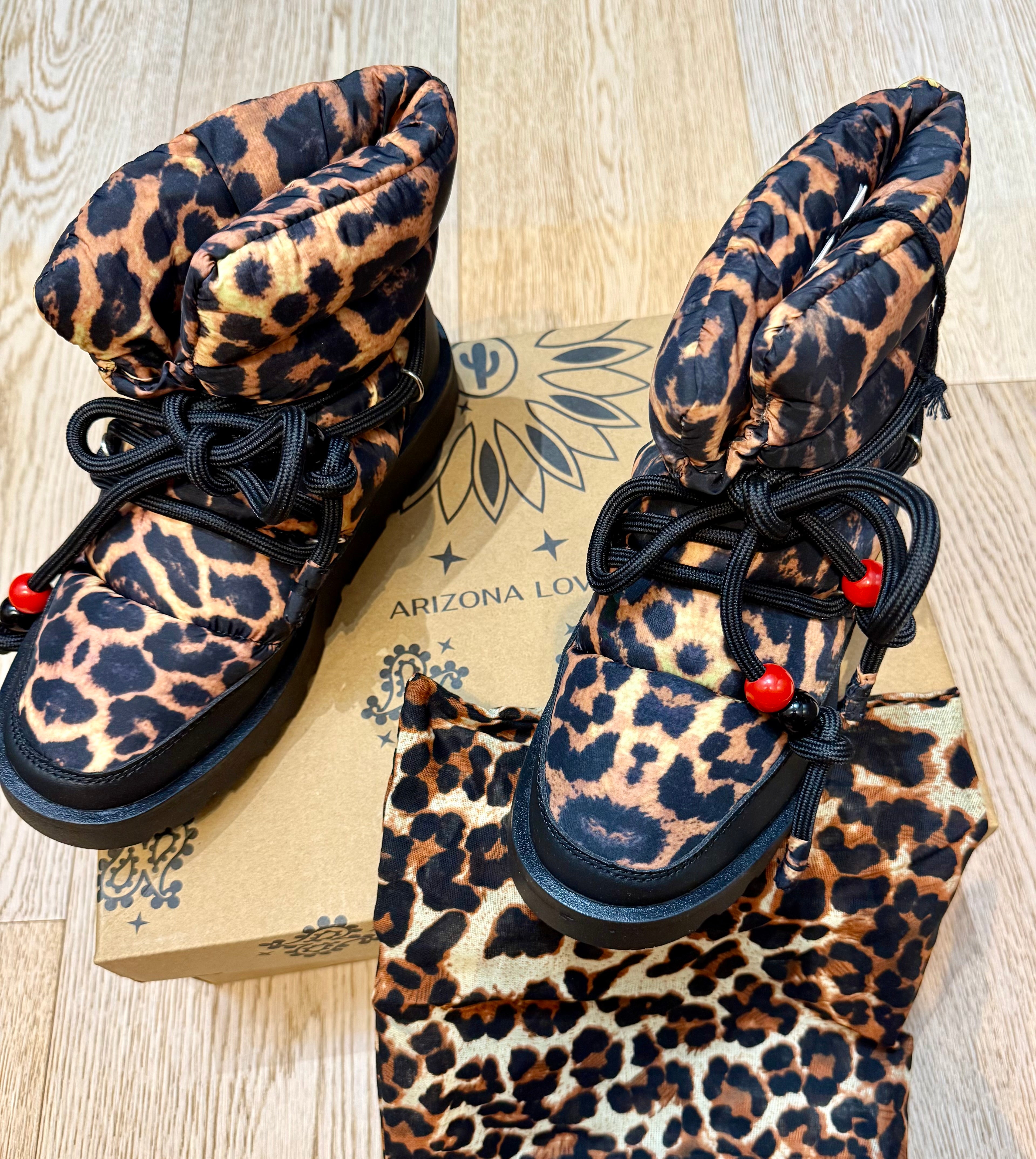 ✨ Neuves 249€ Bottes Arizona Love Snowkaki Léopard – Neuves Full Set – T.37 ✨