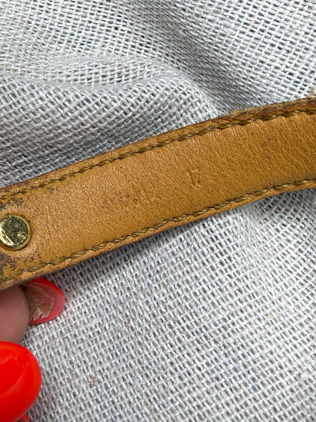 ✨ Iconique Bracelet Louis Vuitton « Essential V » — Full Set ✨