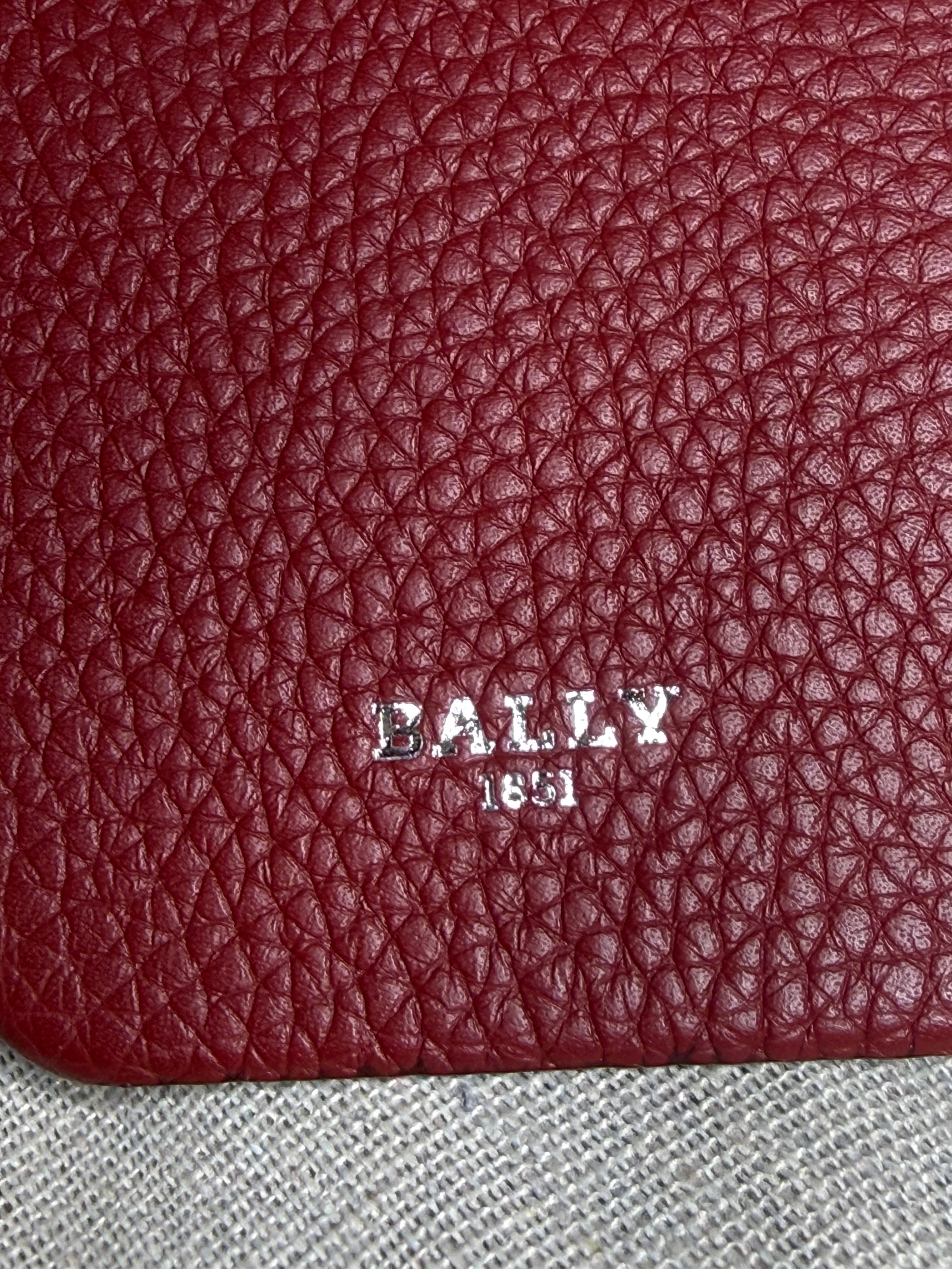 ✨ Neuve 150€ full set coque iPhone BALLY cuir ✨