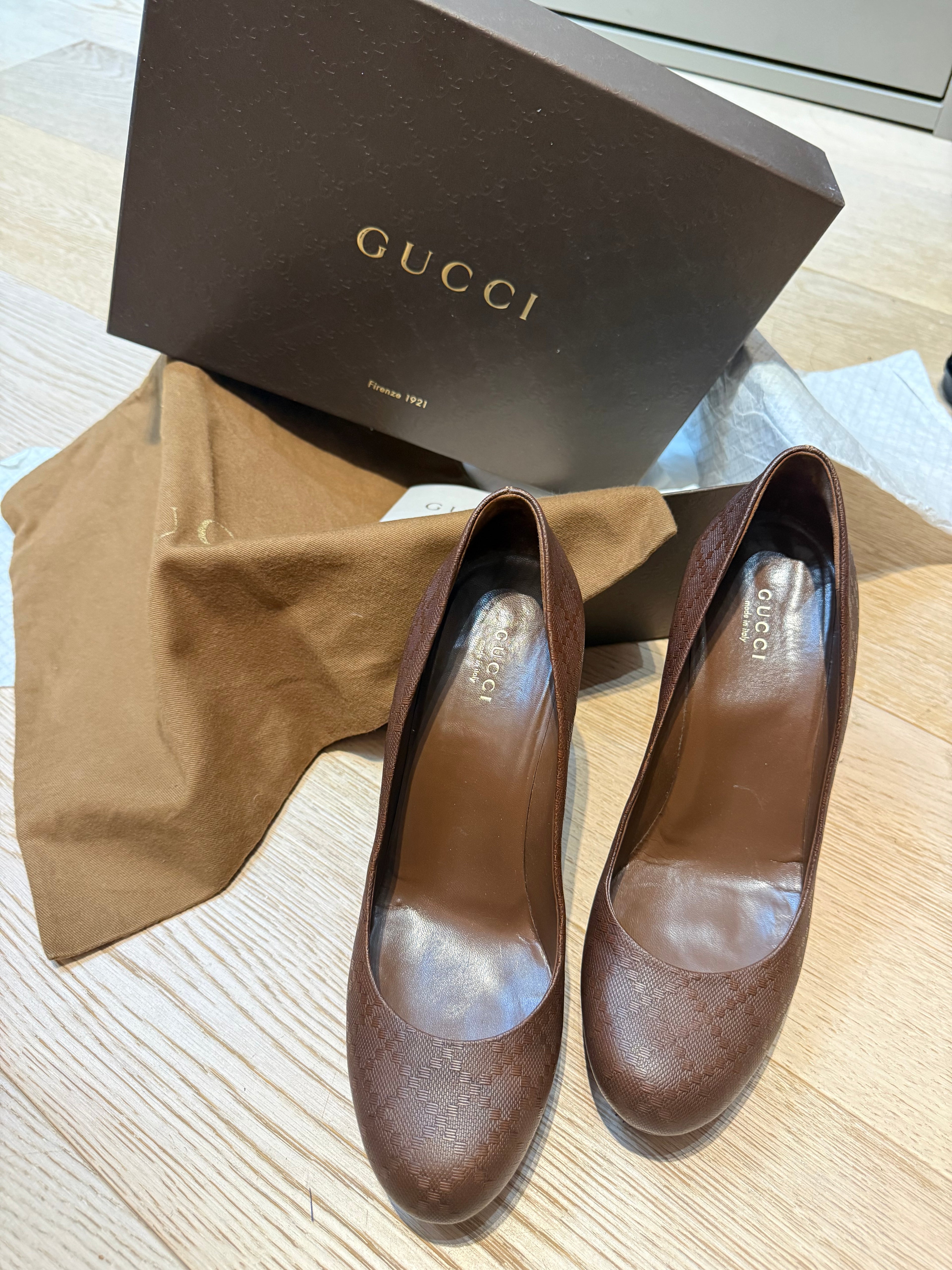 ✨ Escarpins Gucci a plate-forme T39 full set ✨