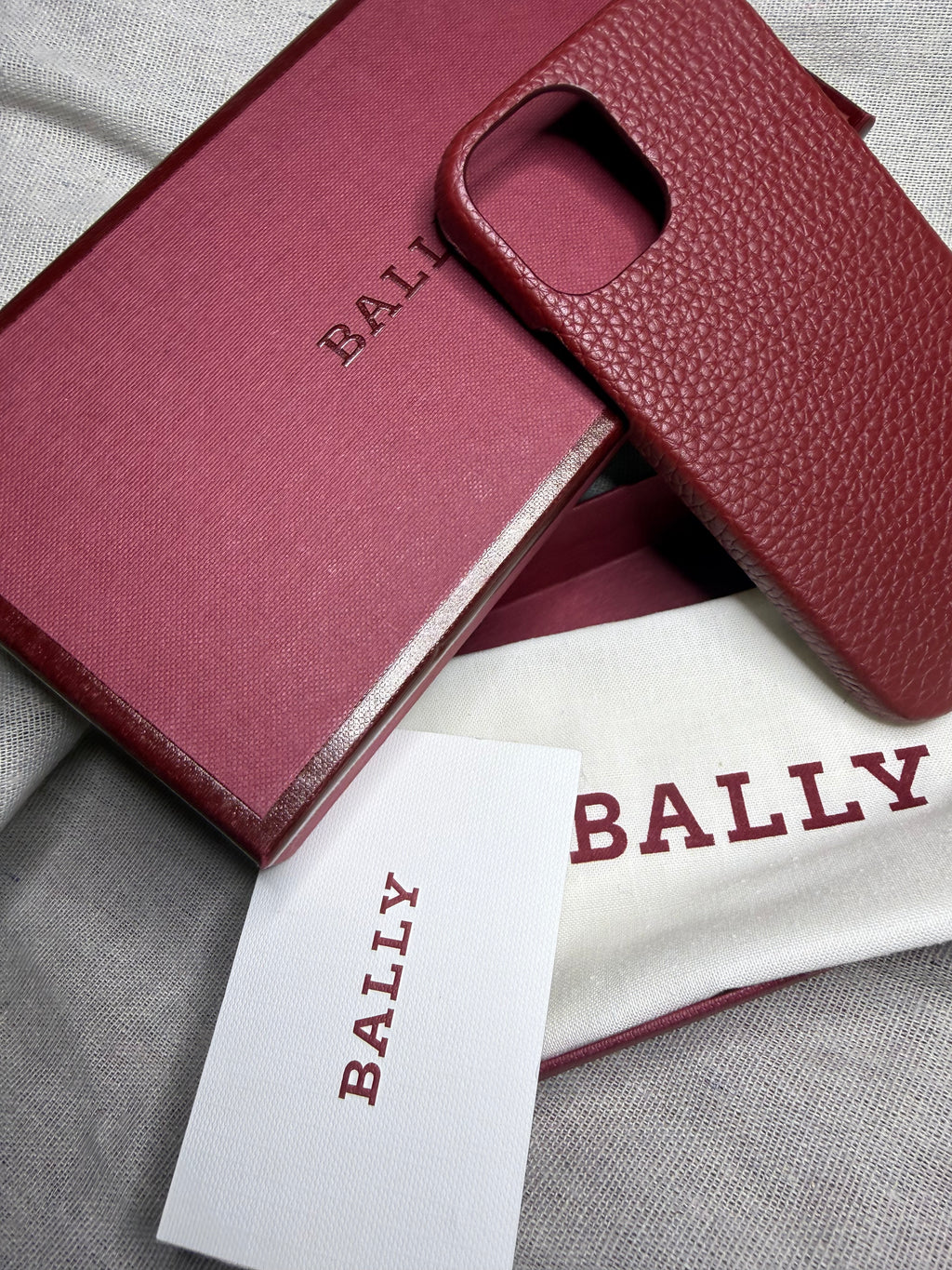 ✨ Neuve 150€ full set coque iPhone BALLY cuir ✨