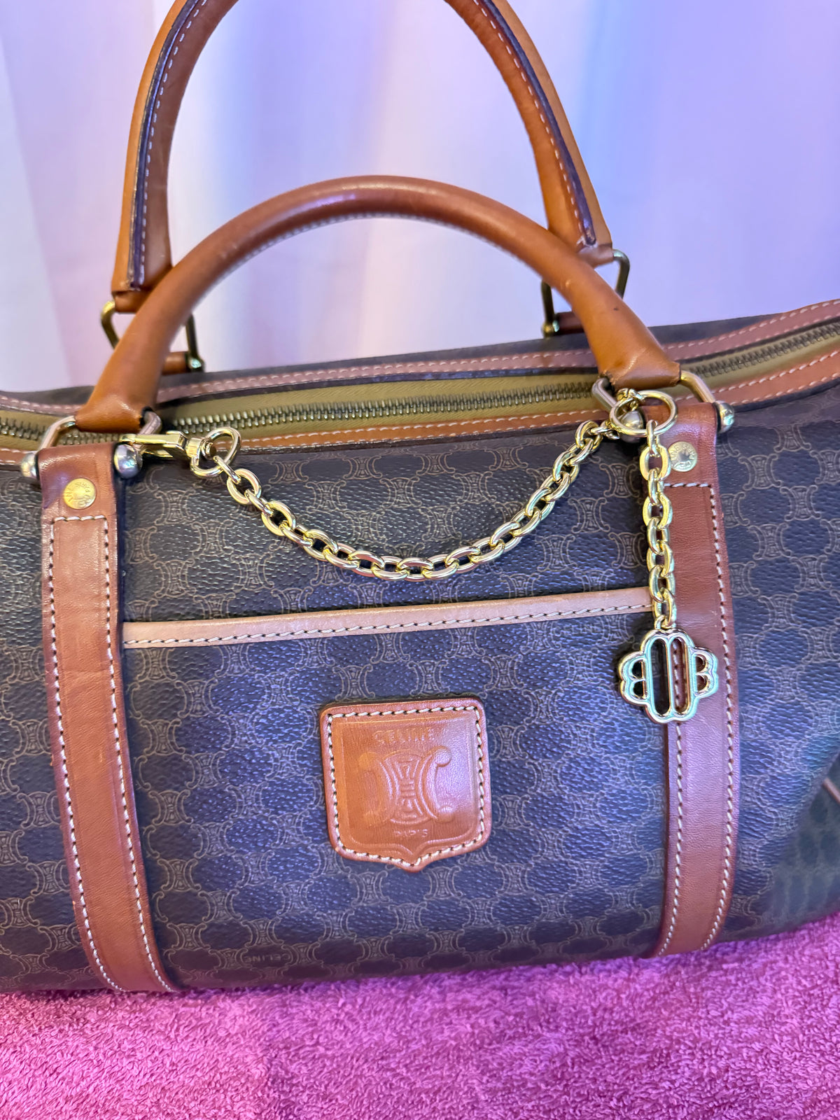 ✨ Neuf 95,00 € — Maje Paris — Bijou de sac & bracelet chaîne doré Trèfle ✨
