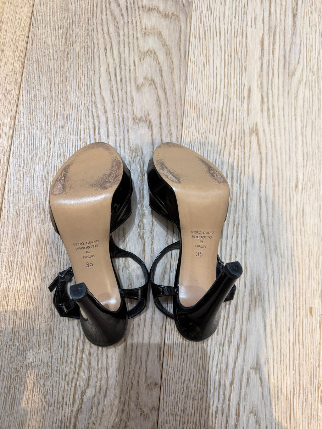 ✨ Thierry 21 - Sandales à bride en cuir vernis - T35 ✨