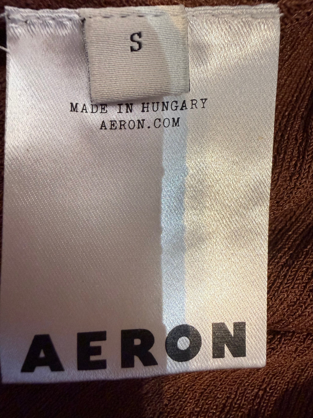 ✨ Neuve 850€! AERON robe asymétrique marron S ok M ✨