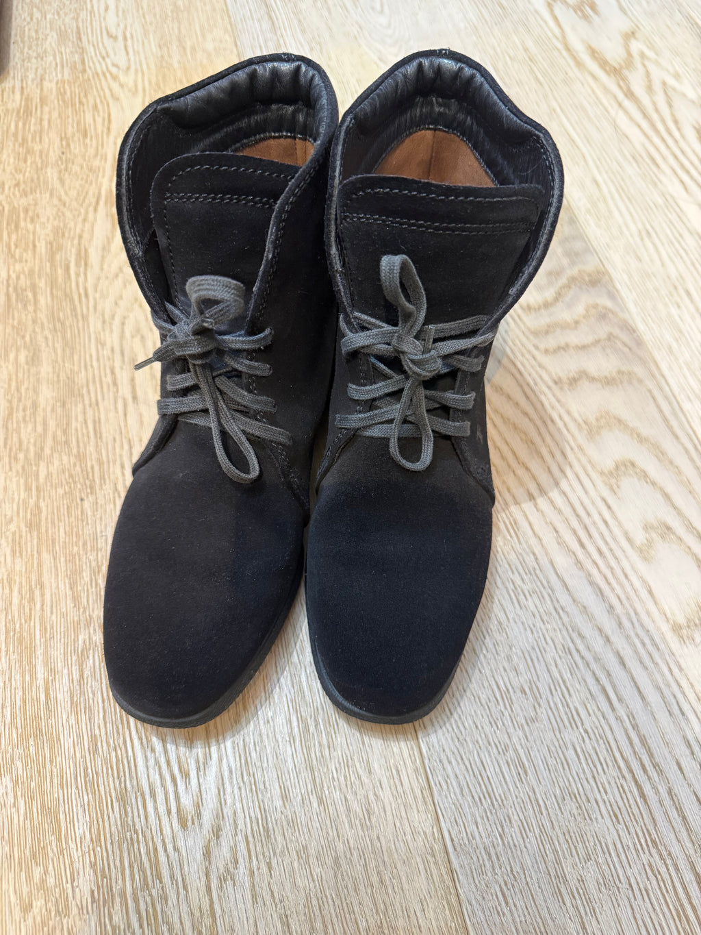 ✨ TOD’S - Bottines en daim - Très bon état - T35 ✨