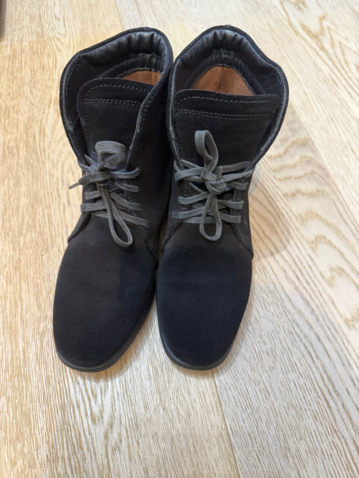 ✨ TOD’S - Bottines en daim - Très bon état - T35 ✨
