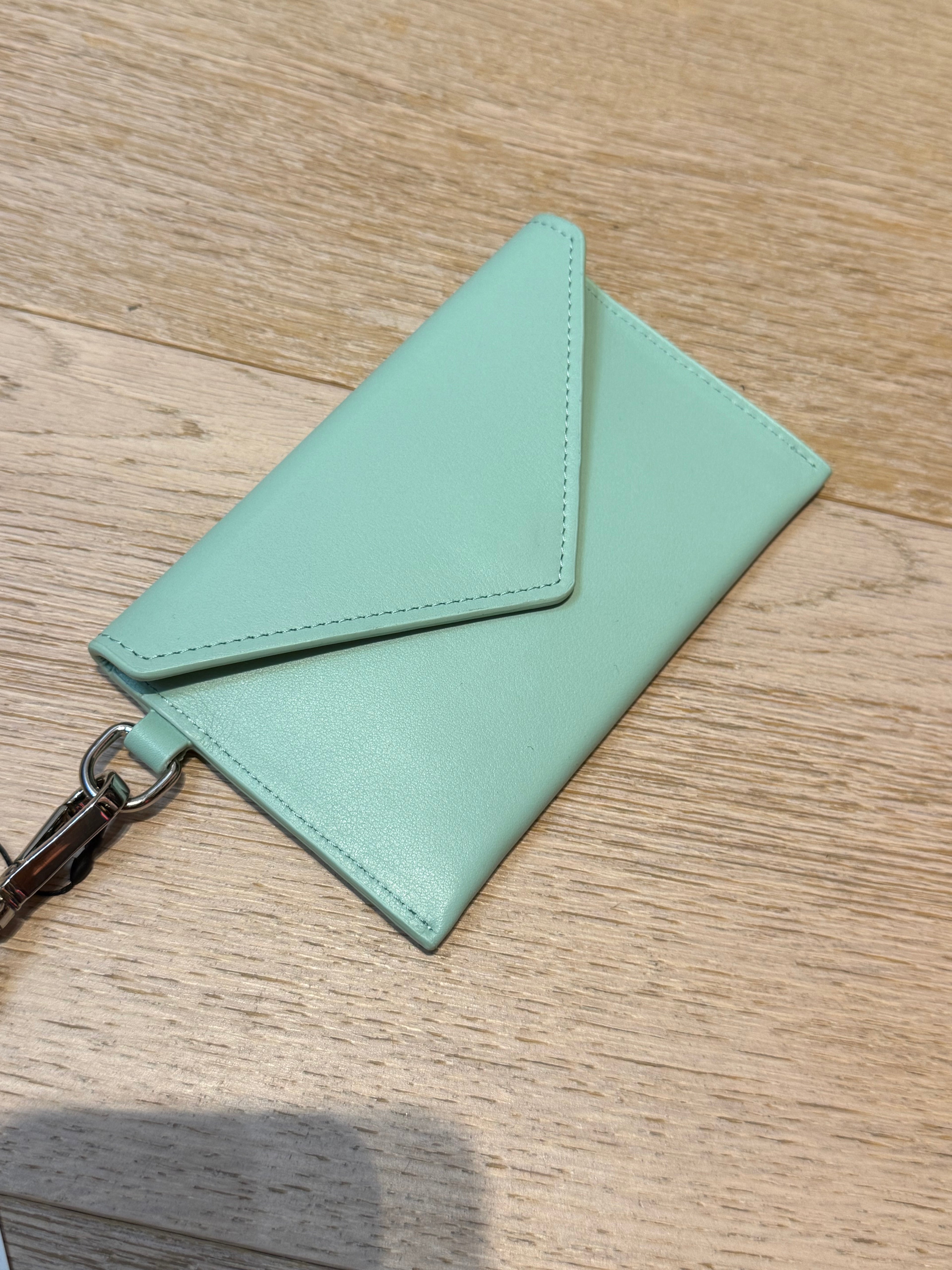 ✨Neuve 240€ Maison Kitsuné pochette cuir full set ✨