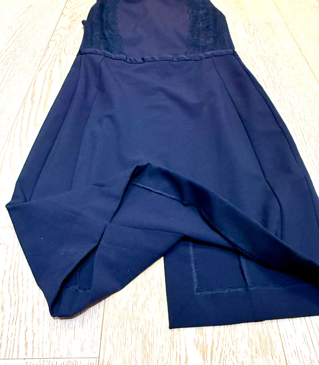 ✨ Armani Jeans - Robe classe dentelle bleu marine - T36 ✨