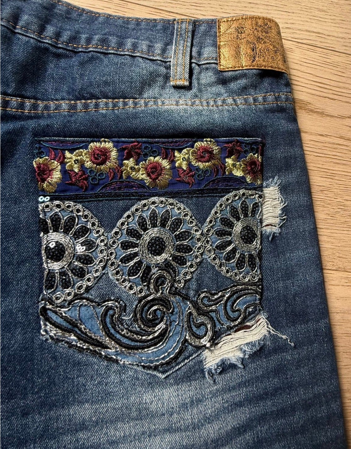 ✨ Desigual - Short en jean - Broderies & Details - T40 ok 42✨