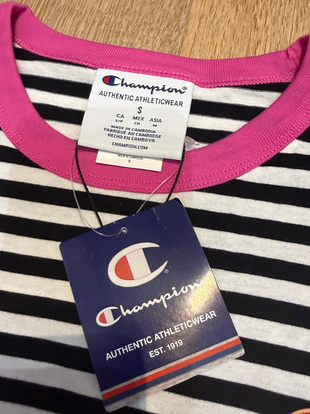 Neuf avec étiquetteT shirt rayé Champion S