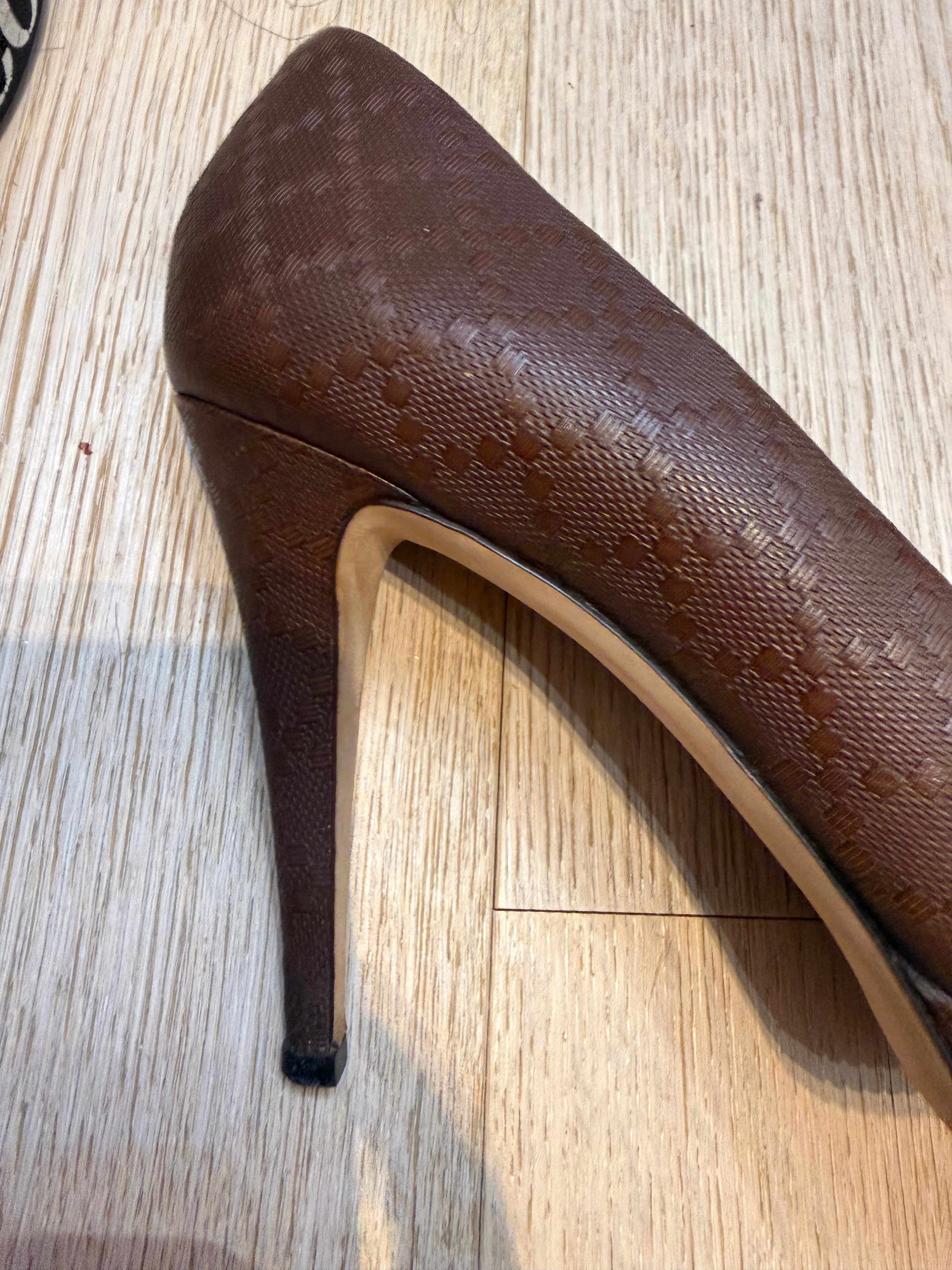 ✨ Escarpins Gucci a plate-forme T39 full set ✨