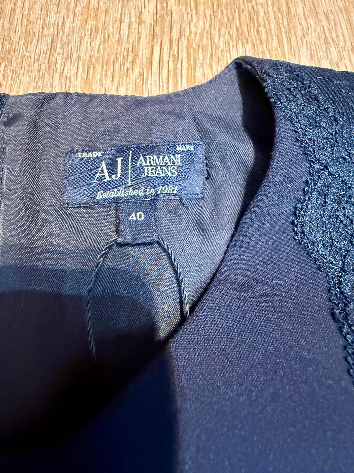 ✨ Armani Jeans - Robe classe dentelle bleu marine - T36 ✨