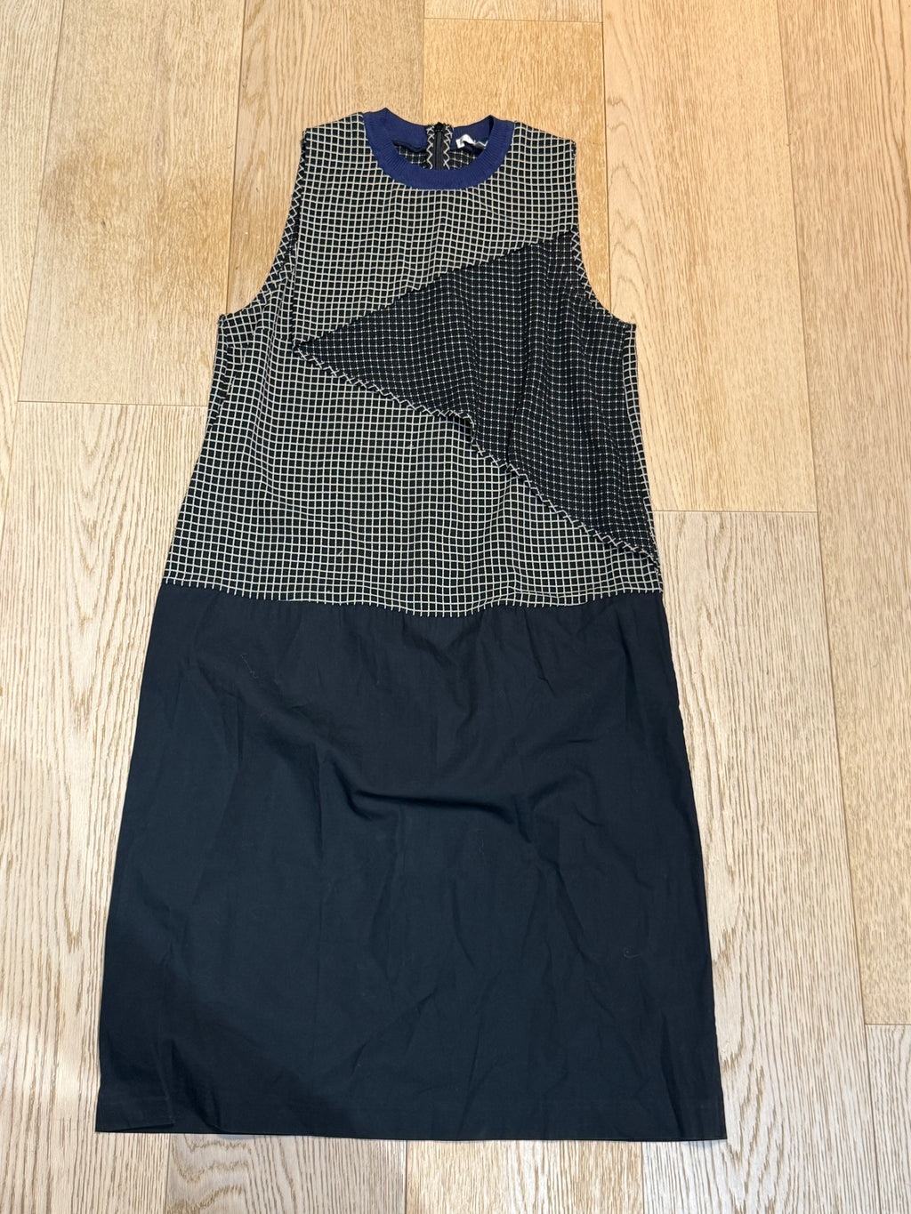 ✨ CARVEN PARIS – ROBE LUXE ASYMÉTRIQUE CHIC (TAILLE 40) ✨
