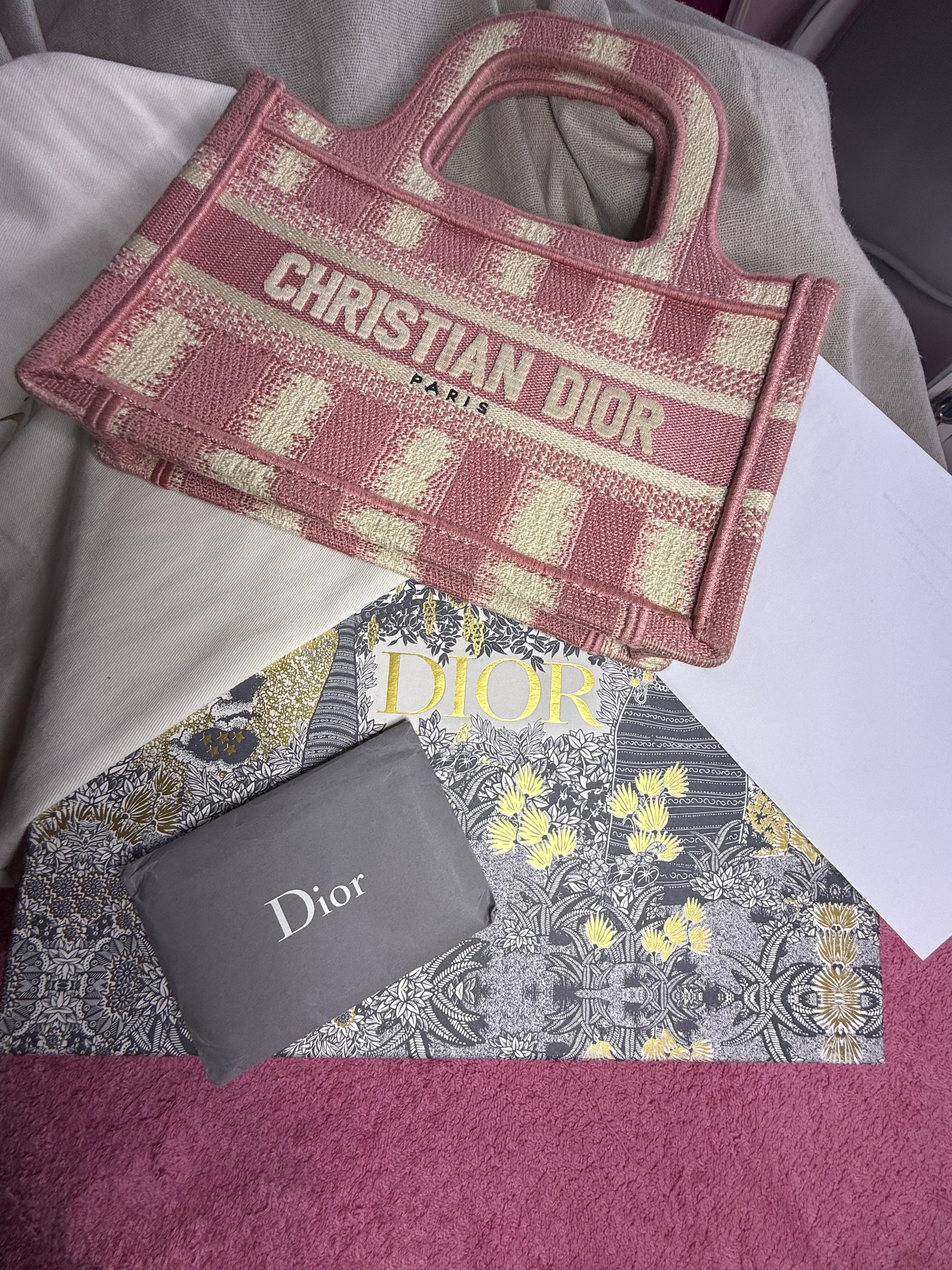 ✨Neuf 2400€ Christian Dior mini Tote édition Limitée full set ✨