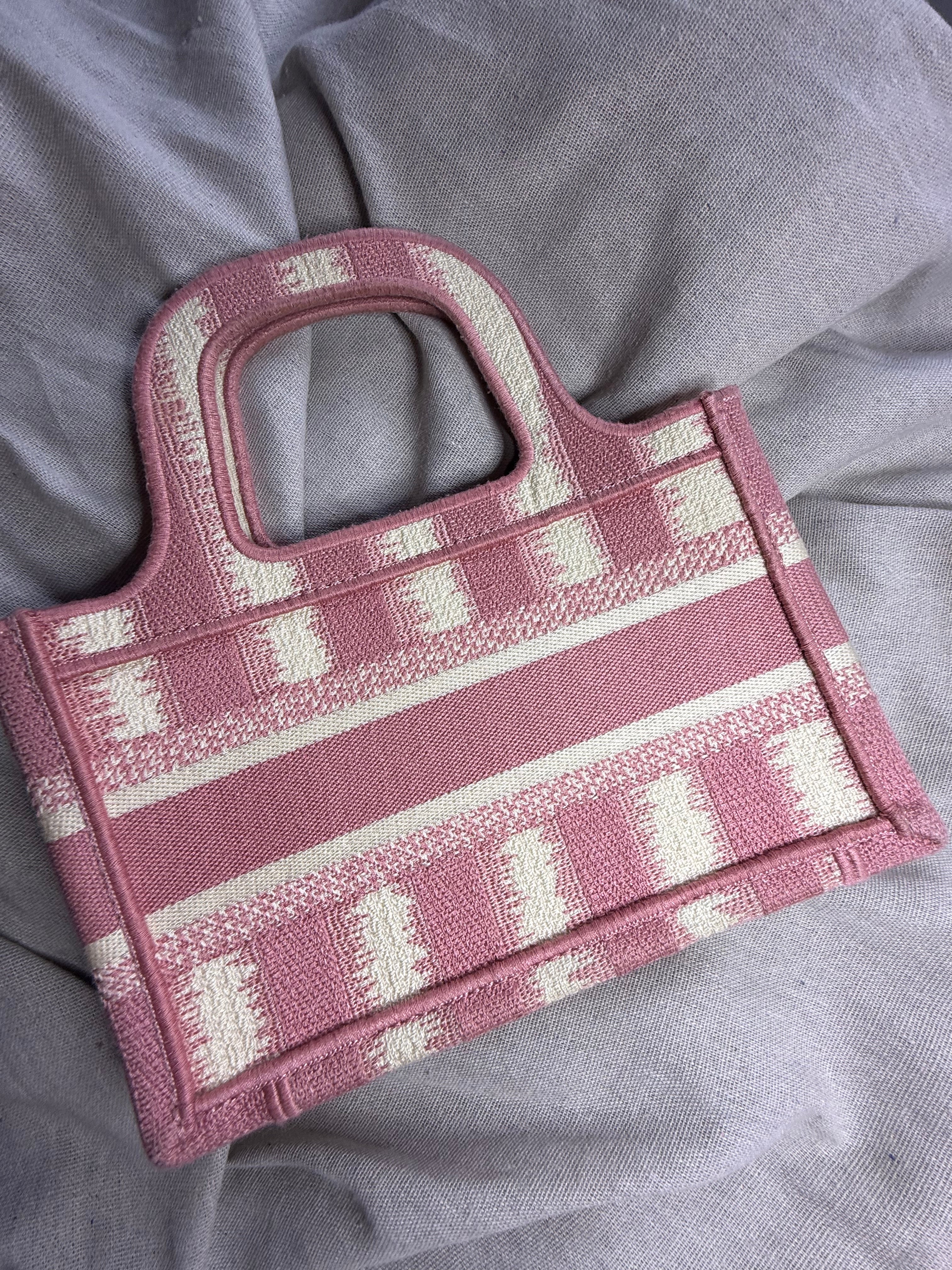 ✨Neuf 2400€ Christian Dior mini Tote édition Limitée full set ✨