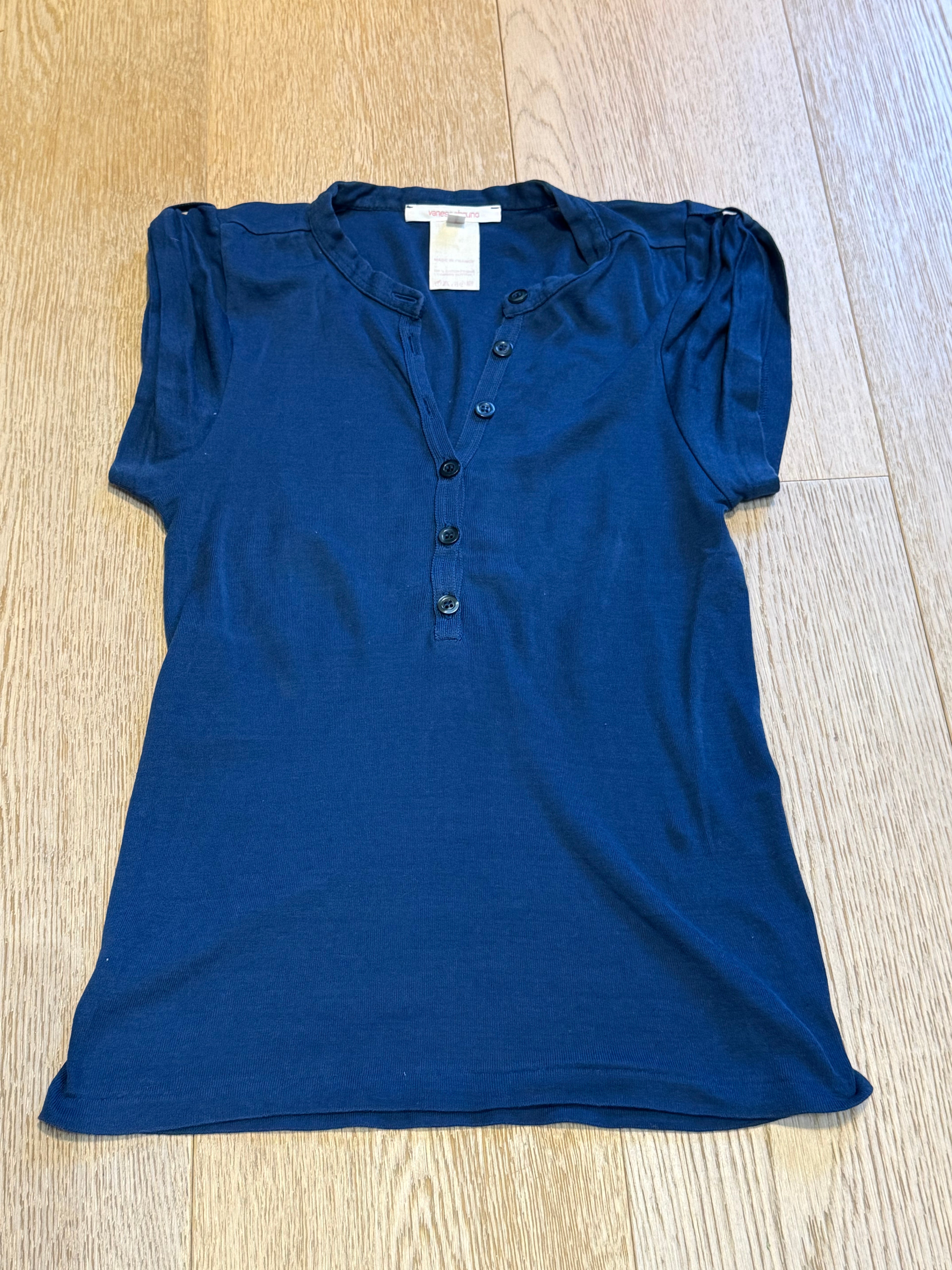✨ T-shirt col tunisien Vanessa Bruno – Bleu Marine – Taille 2 (38) ✨