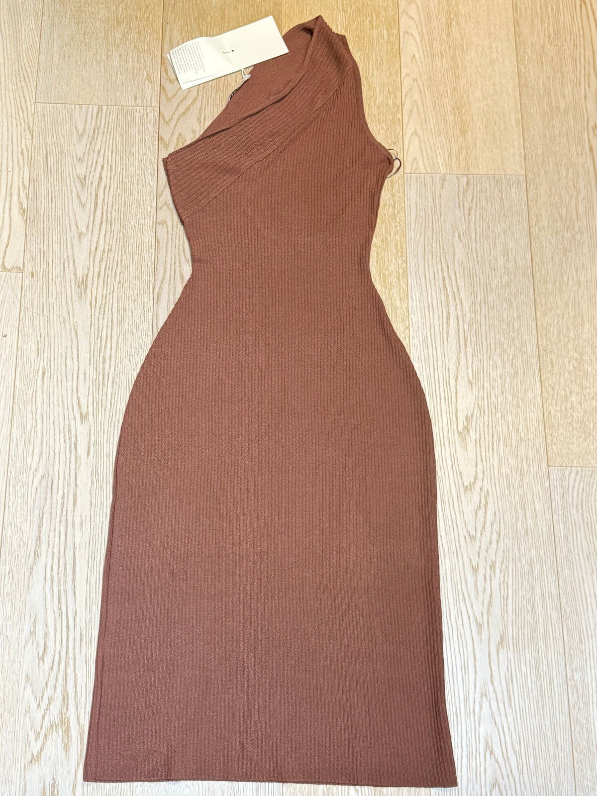✨ Neuve 850€! AERON robe asymétrique marron S ok M ✨
