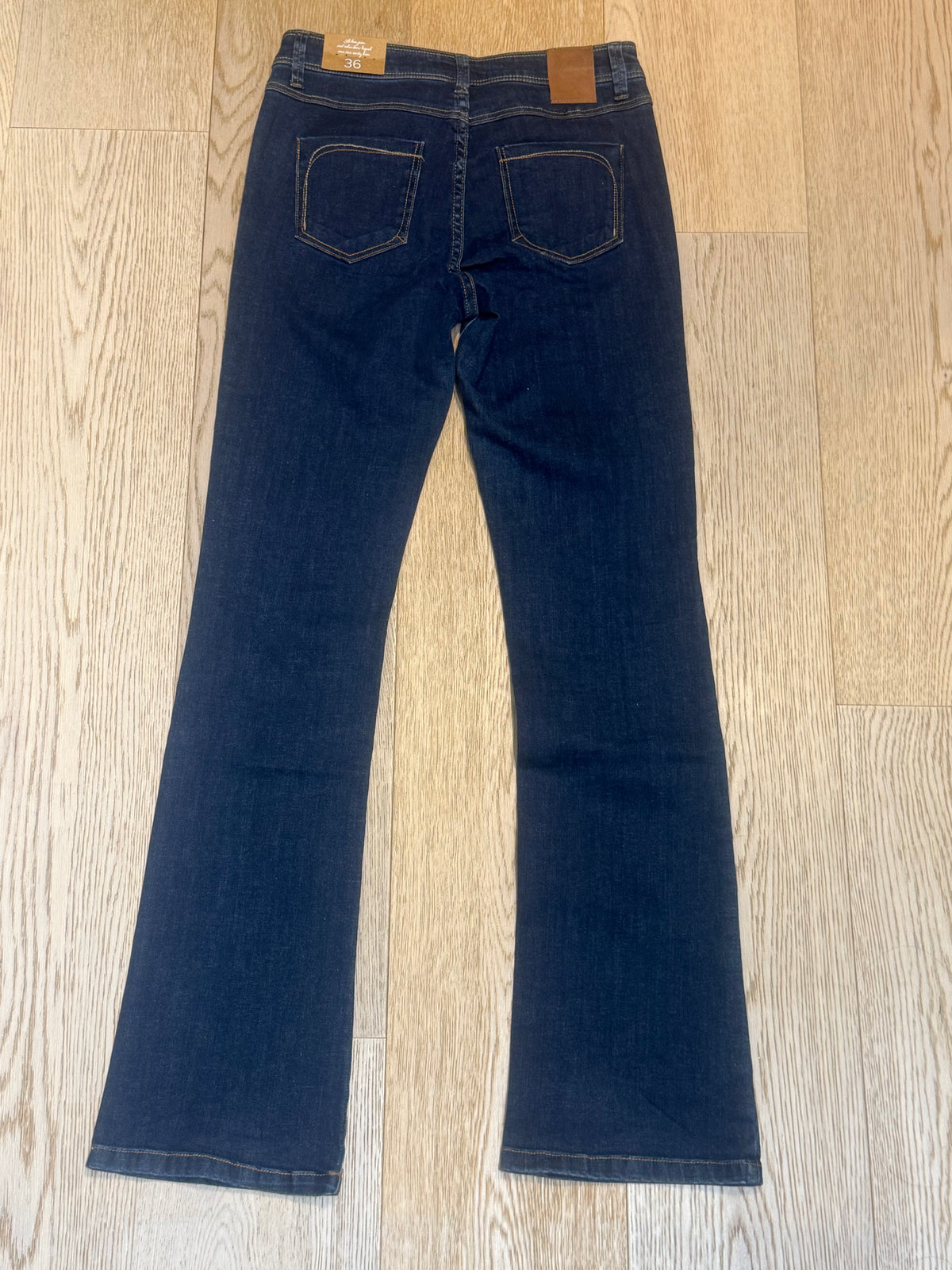 ✨ Neuf 40€ - Grain de Malice - jean bootcut T36 ✨