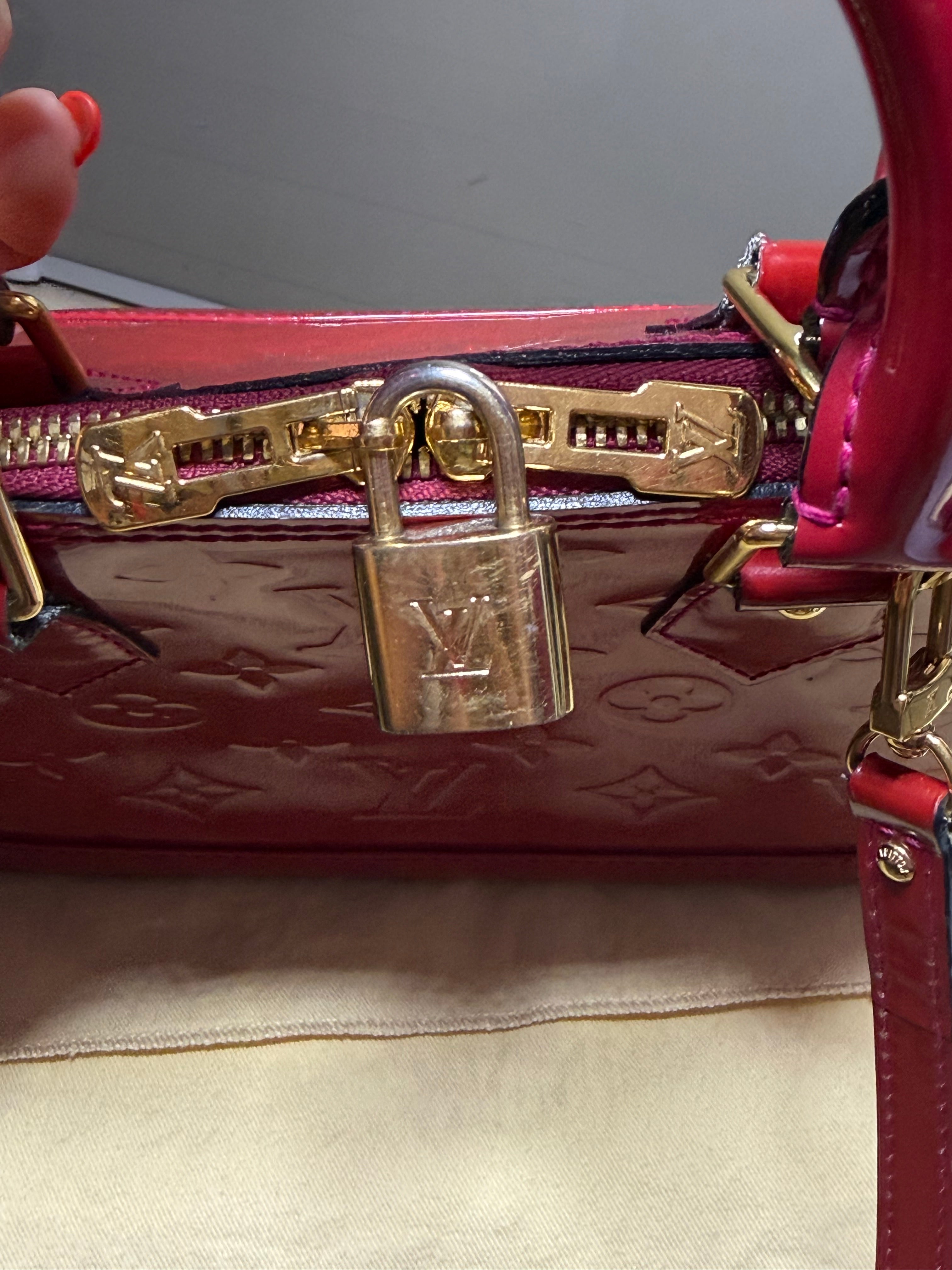 ✨ Sac Louis Vuitton Alma BB Monogram Vernis Rouge + Certificat ENTRUPY ✨