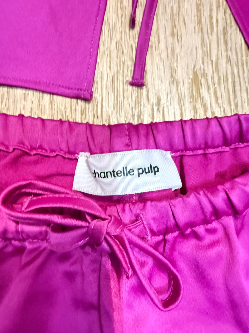 ✨ Neuf 85€ ensemble Chantelle satin fuschia ✨