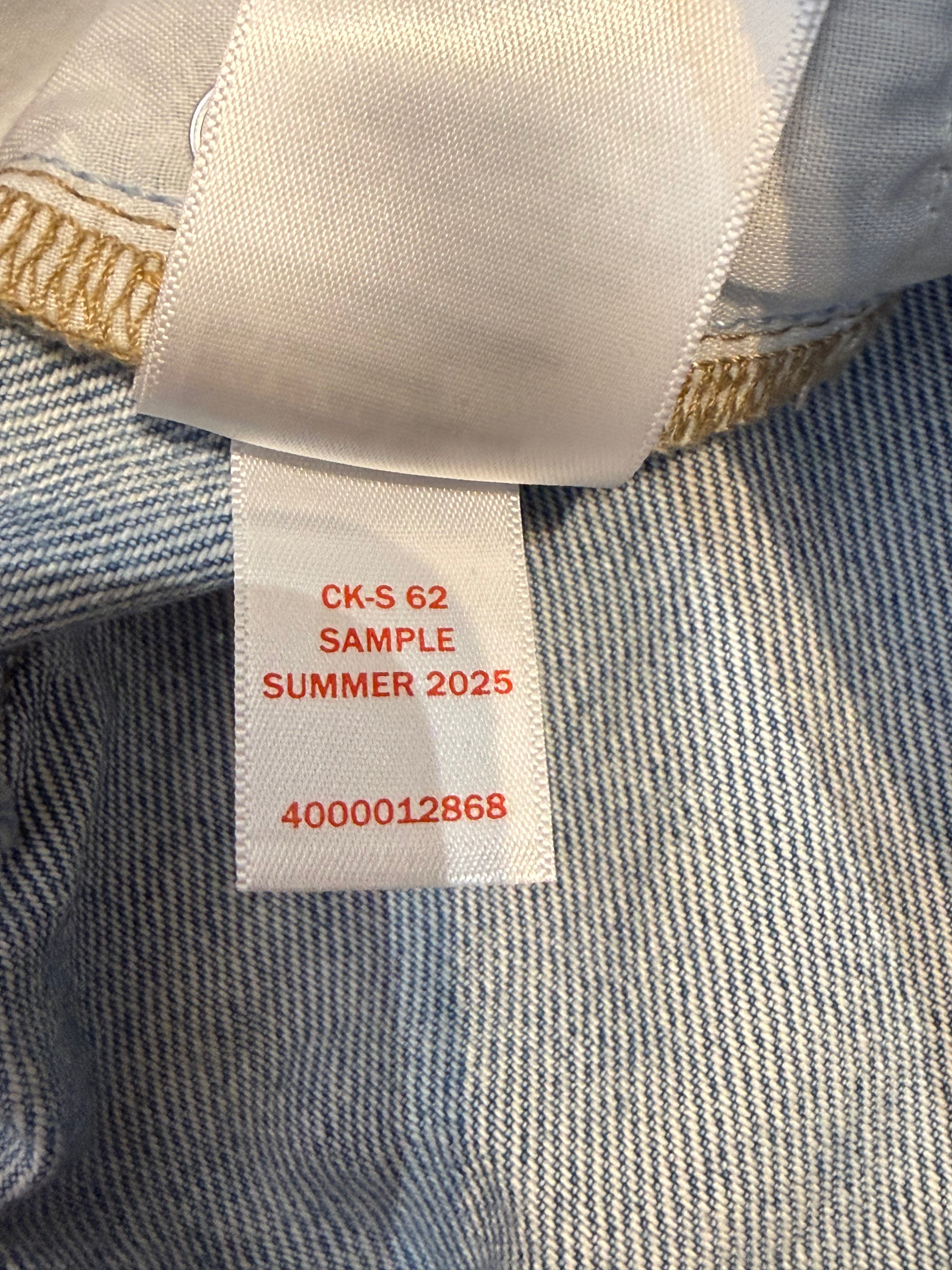 ✨ Neuf 90€ bermuda en jean Calvin Klein T38 ✨