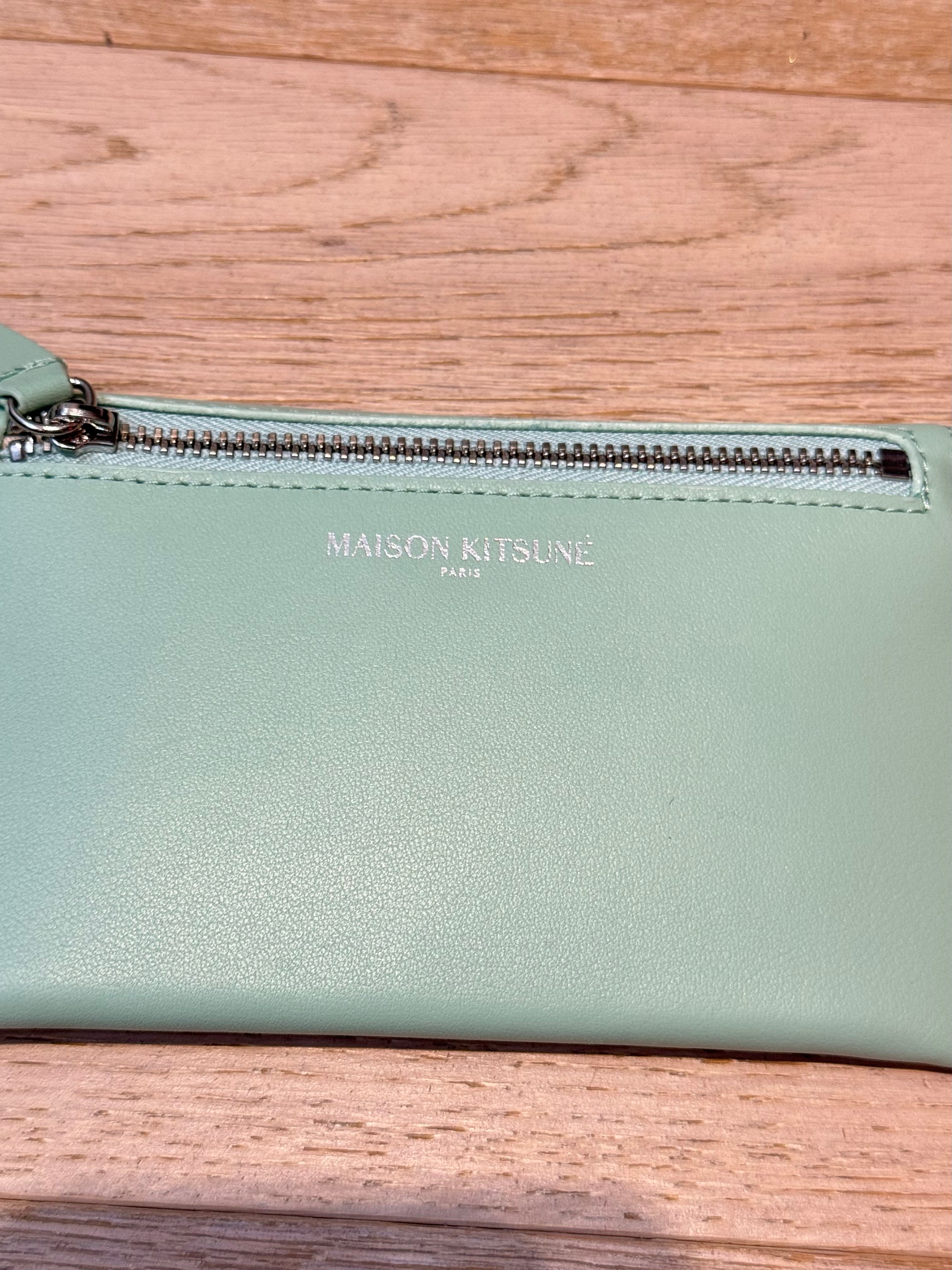 ✨Neuve 240€ Maison Kitsuné pochette cuir full set ✨