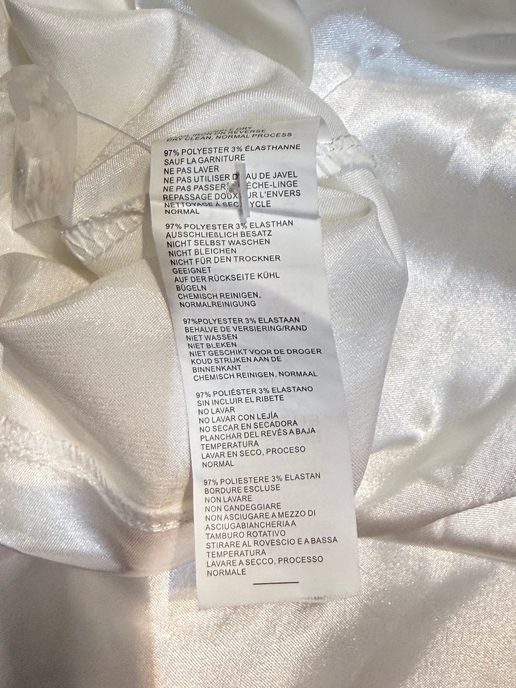 ✨ Neuf Boohoo haut de pyjama plumes et satin 38/40 ✨