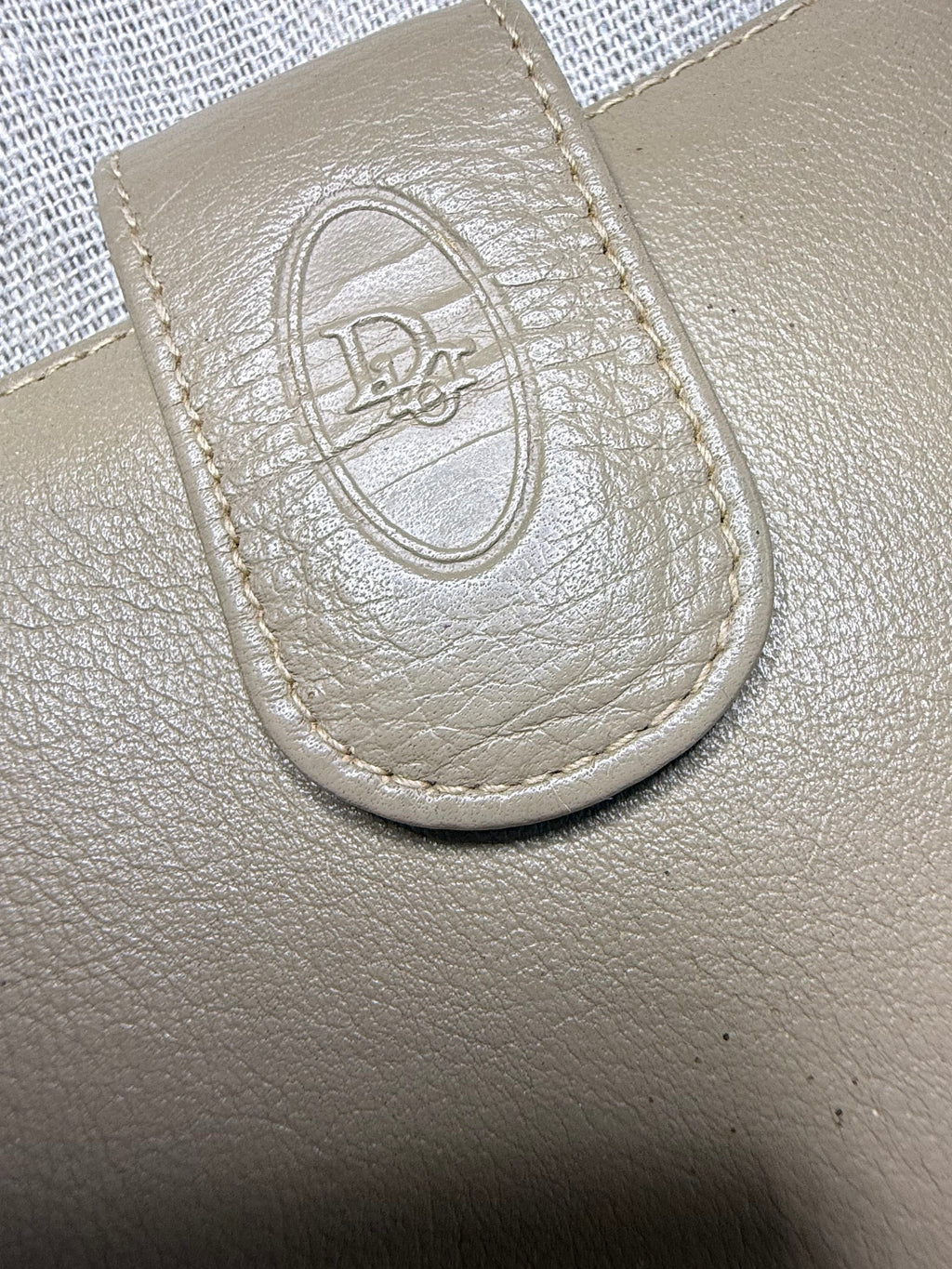 ✨ Christian Dior - Petit Portefeuille Grège en cuir - Mixte ✨