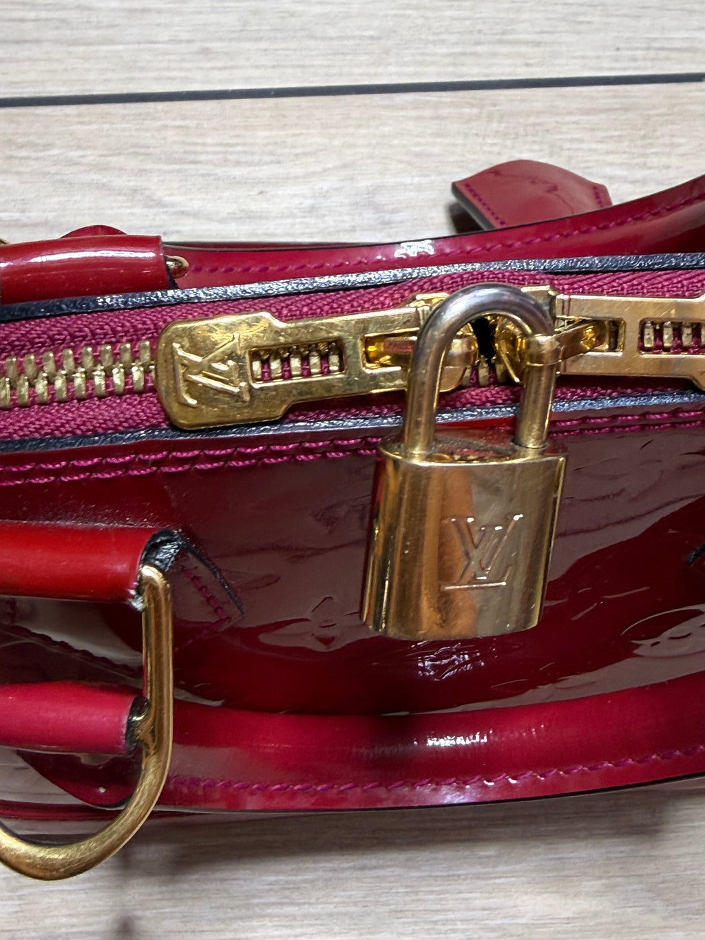 ✨ Sac Louis Vuitton Alma BB Monogram Vernis Rouge + Certificat ENTRUPY ✨