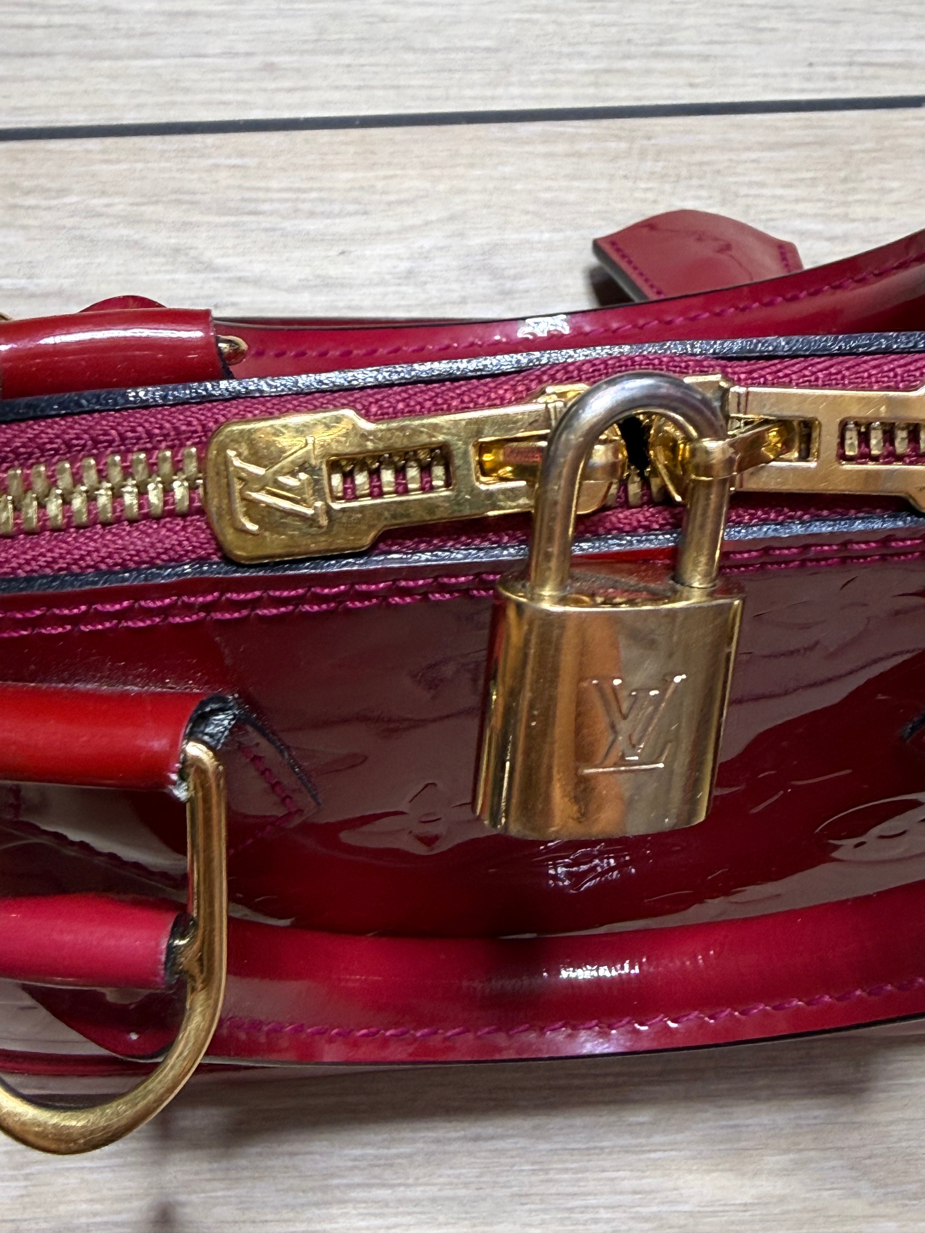 ✨ Sac Louis Vuitton Alma BB Monogram Vernis Rouge + Certificat ENTRUPY ✨