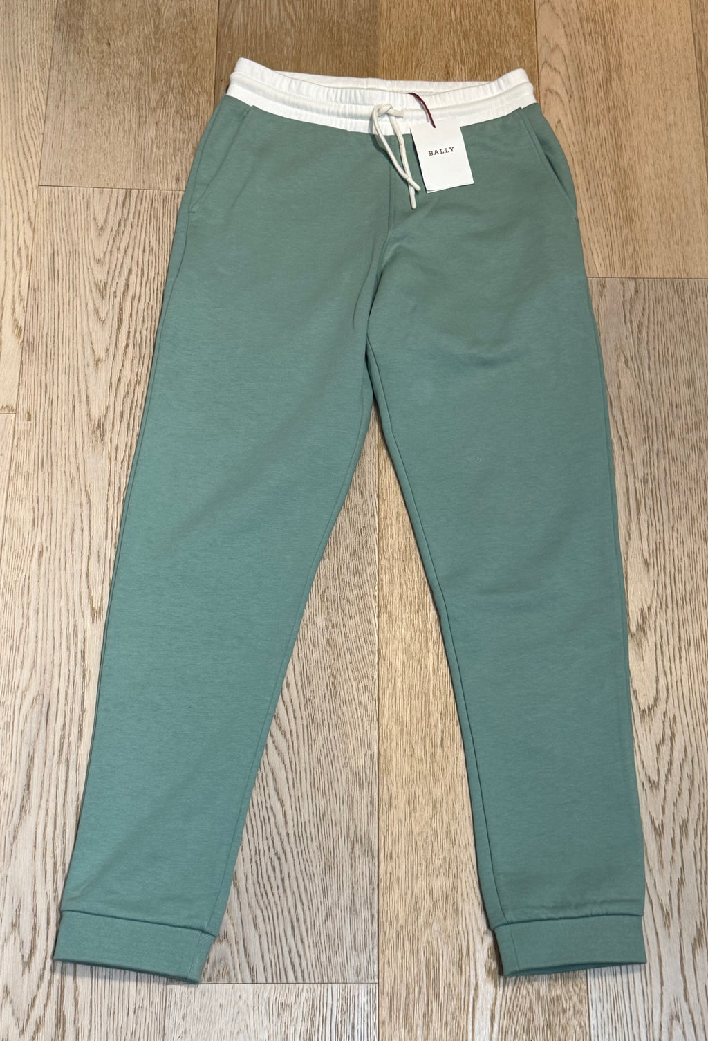 ✨ Neuf 600€ - Bally - Jogging Luxe vert sauge - Taille 34 ok 36 ✨