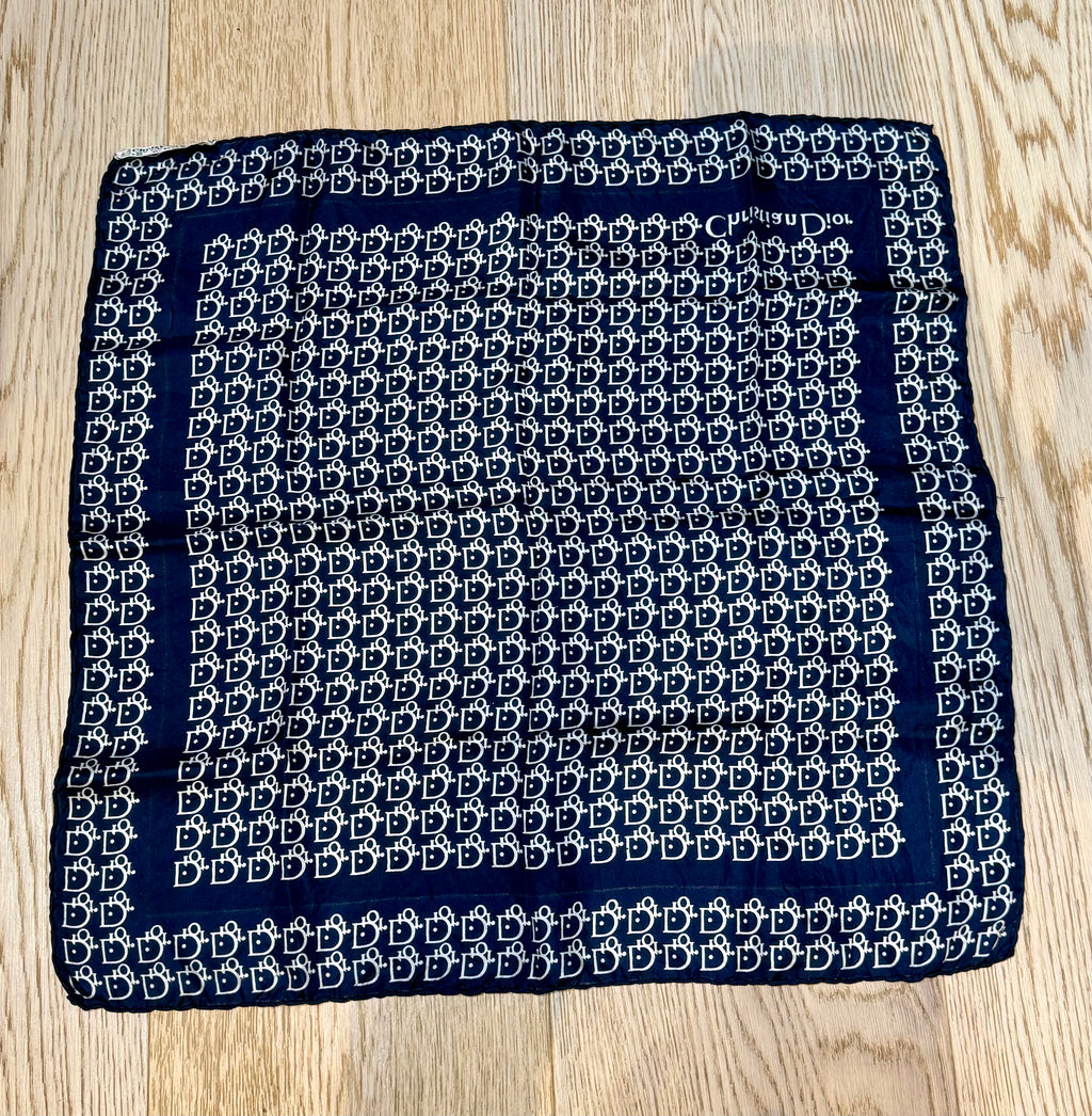 ✨ Carré de soie Christian Dior 45cm ✨
