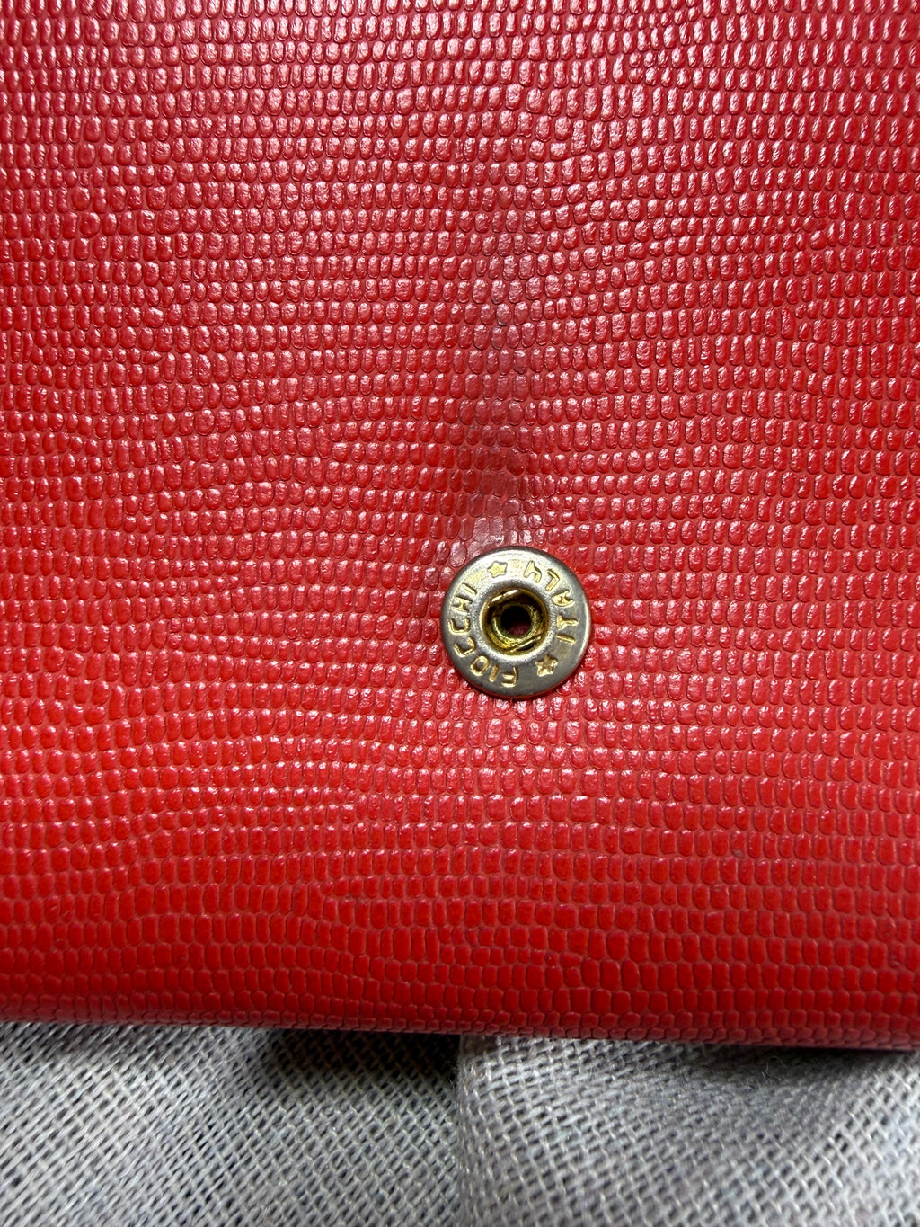 ✨ Portefeuille long Vintage Céline Paris – Cuir Rouge façon Lézard & Fermoir Cercle Doré ✨