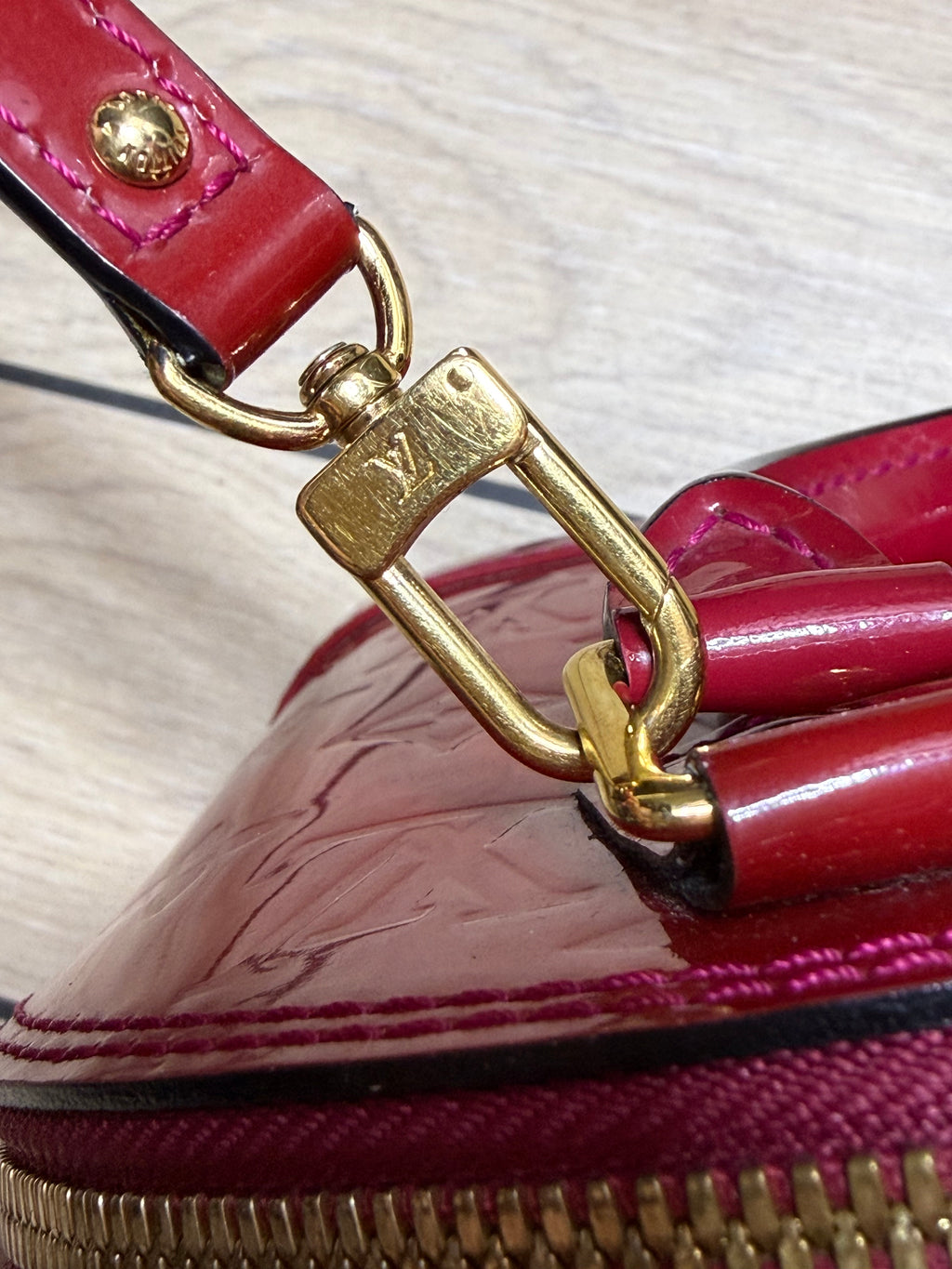 ✨ Sac Louis Vuitton Alma BB Monogram Vernis Rouge + Certificat ENTRUPY ✨