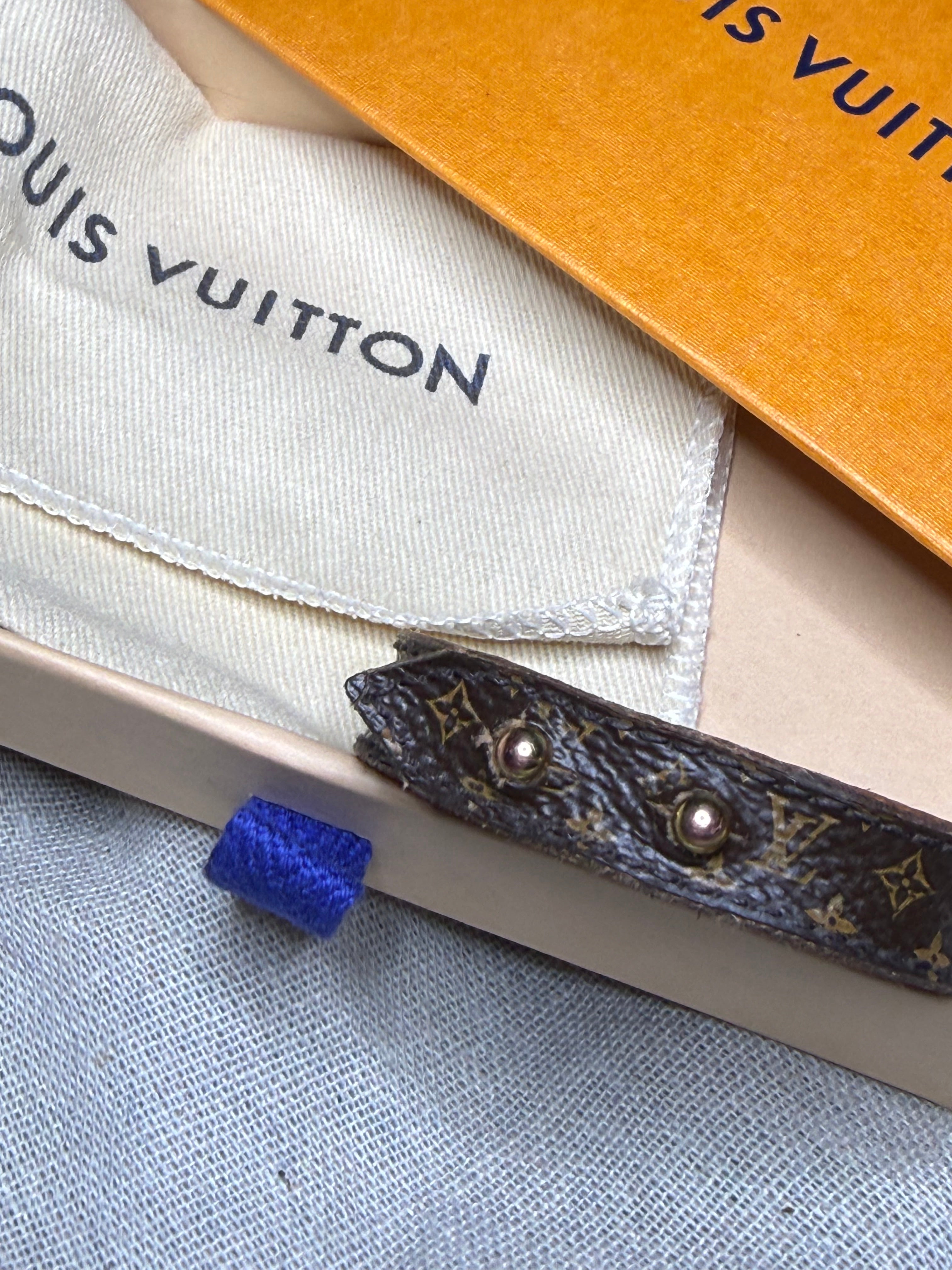✨ Iconique Bracelet Louis Vuitton « Essential V » — Full Set ✨