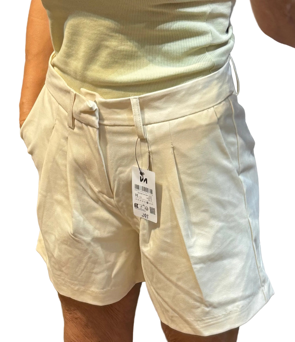 ✨ Neuf 20€ - Jenyfer - short beige - 36/38✨