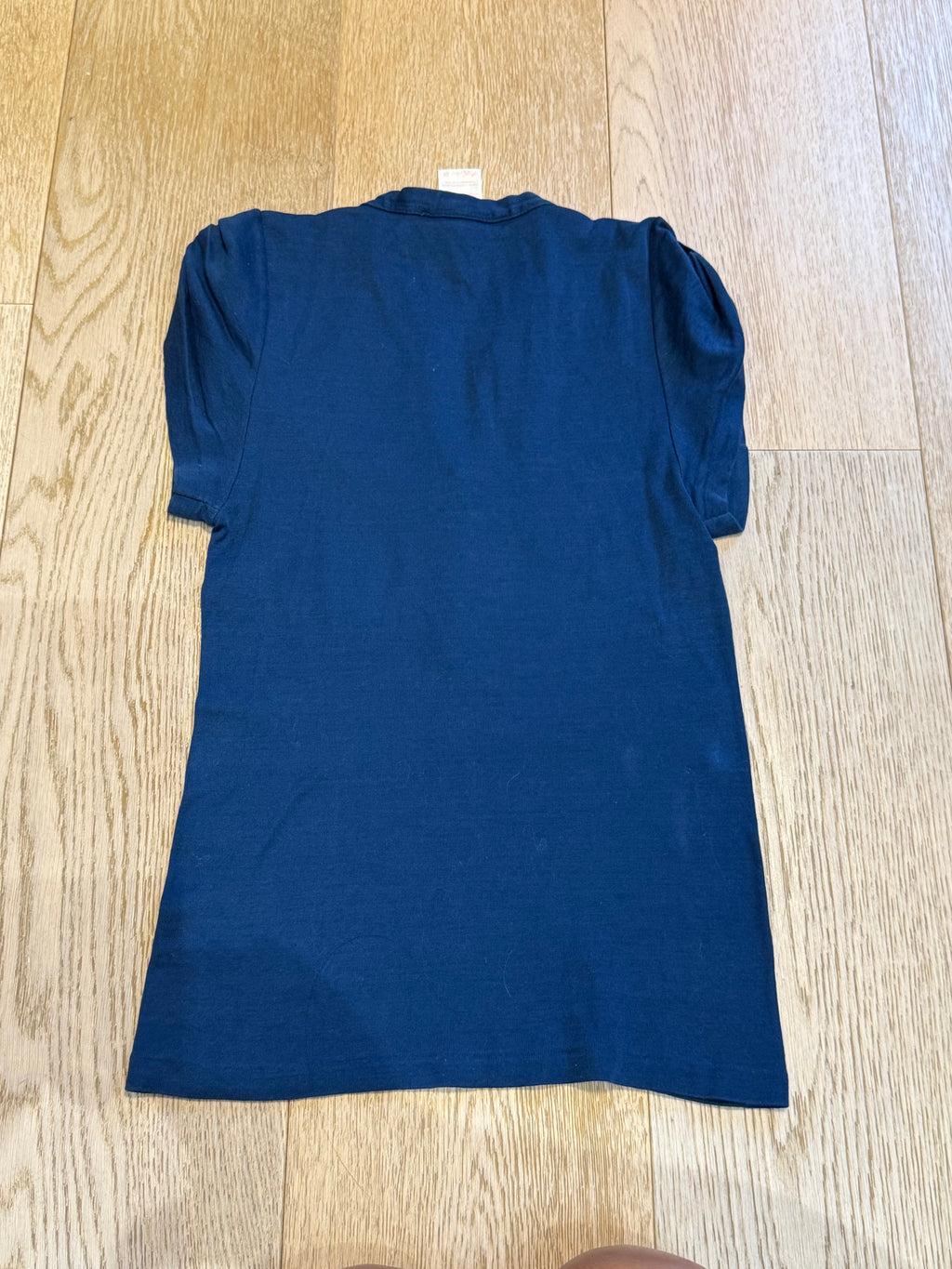 ✨ T-shirt col tunisien Vanessa Bruno – Bleu Marine – Taille 2 (38) ✨